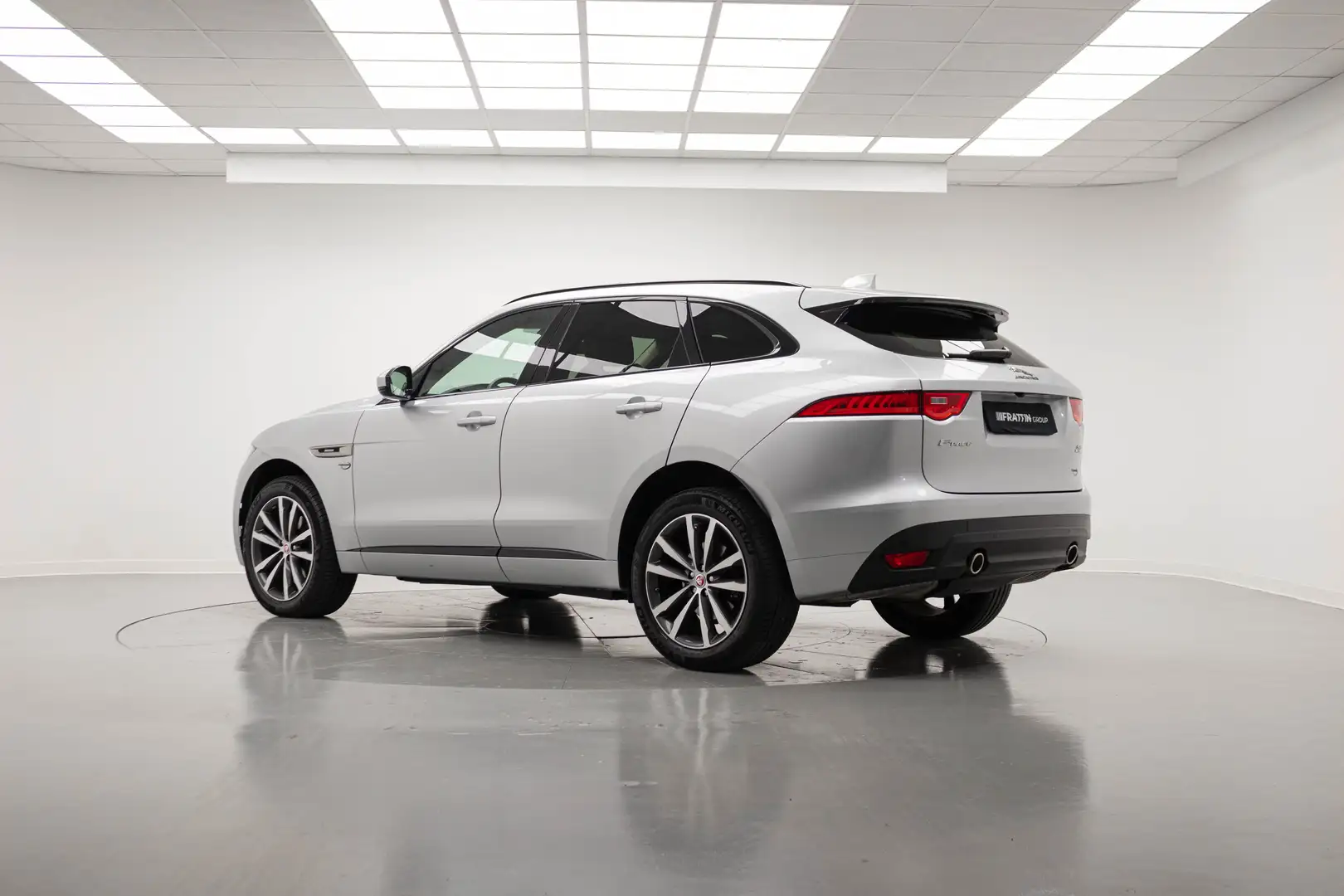 Jaguar F-Pace 3.0 D V6 300 CV AWD aut. R-Sport Argento - 2
