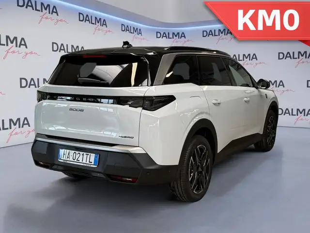 Peugeot 5008 view 5