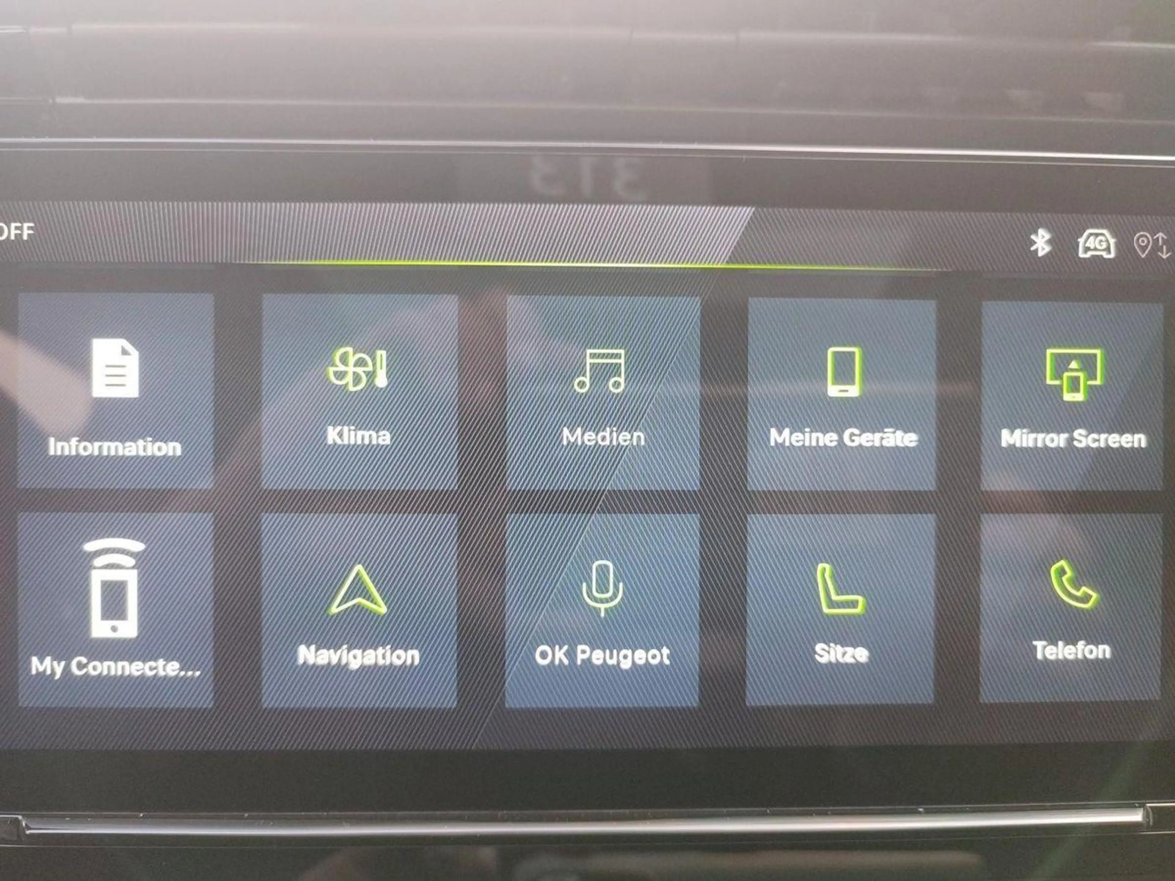 Peugeot 308 SW Hybrid 145 GT Exclusive — photo 14