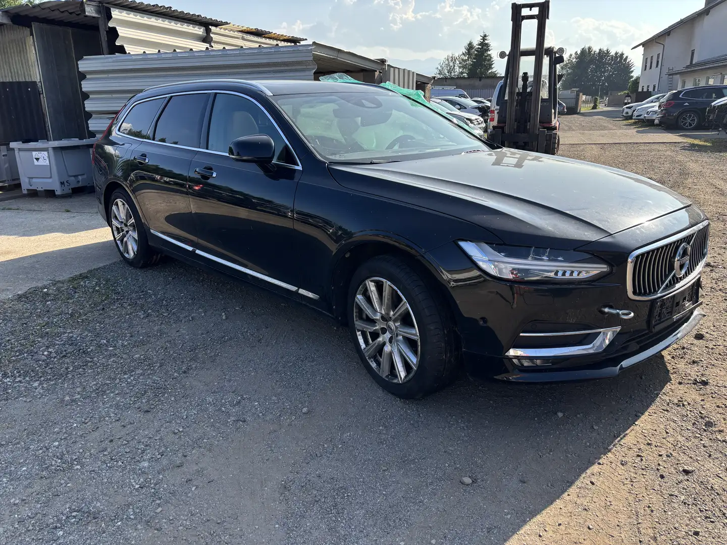 Volvo V90 D5 AWD Geartronic Inscription - 1