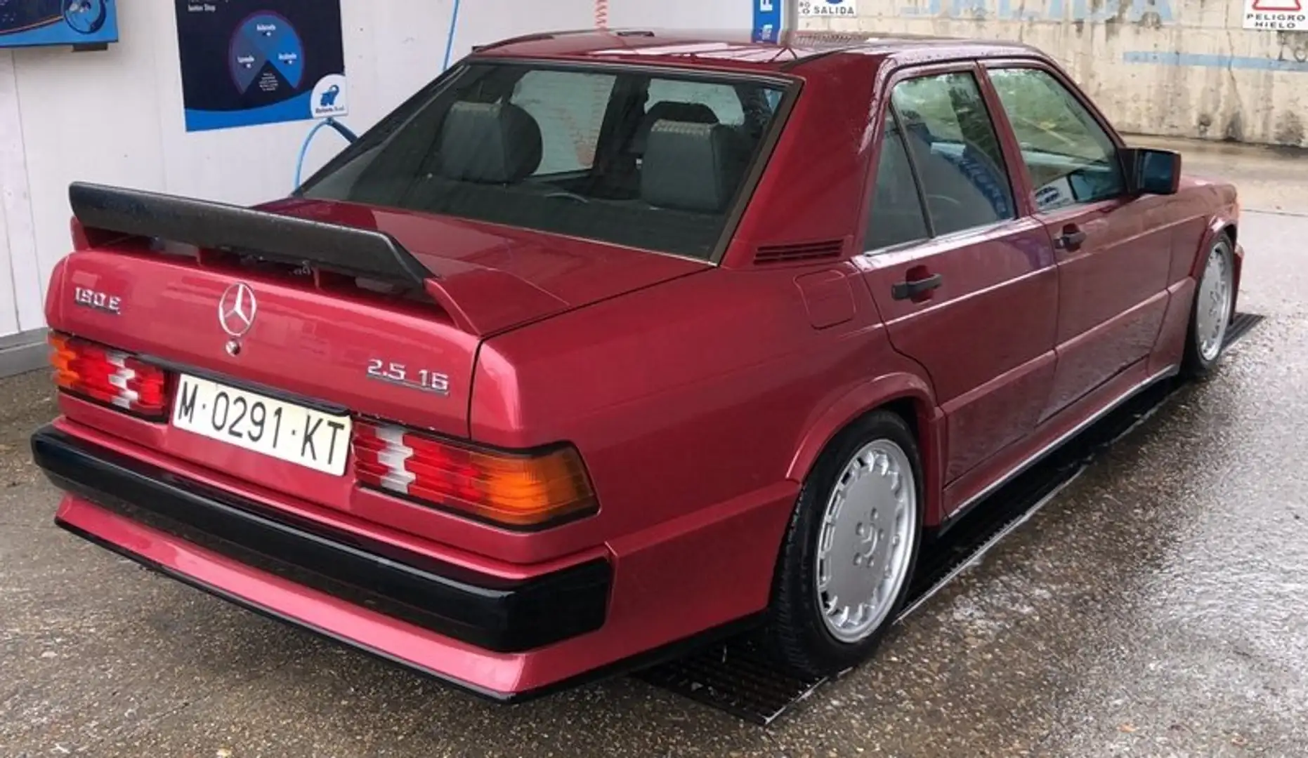 Mercedes-Benz 190 190E 2.5-16 Rojo - 2