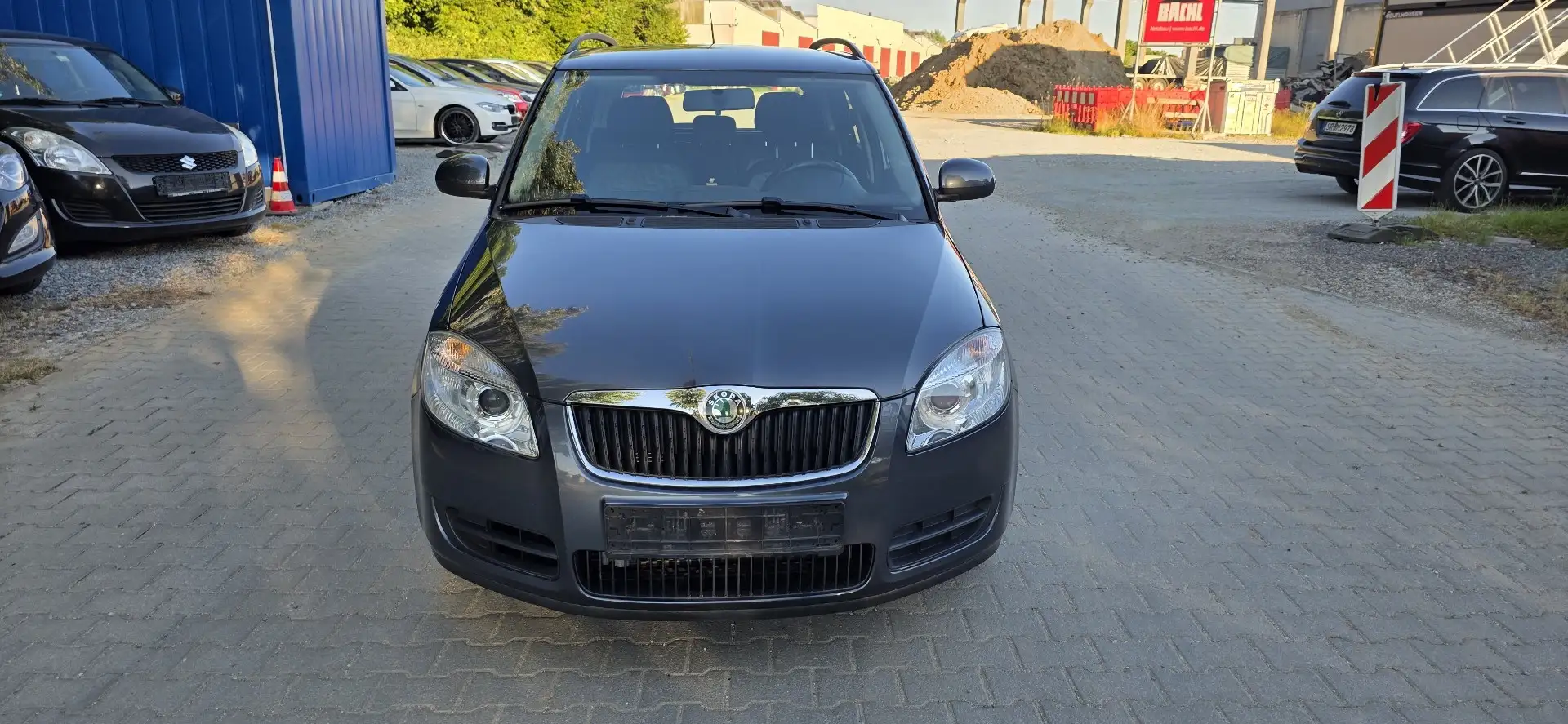 Skoda Fabia Ambiente Grau - 1