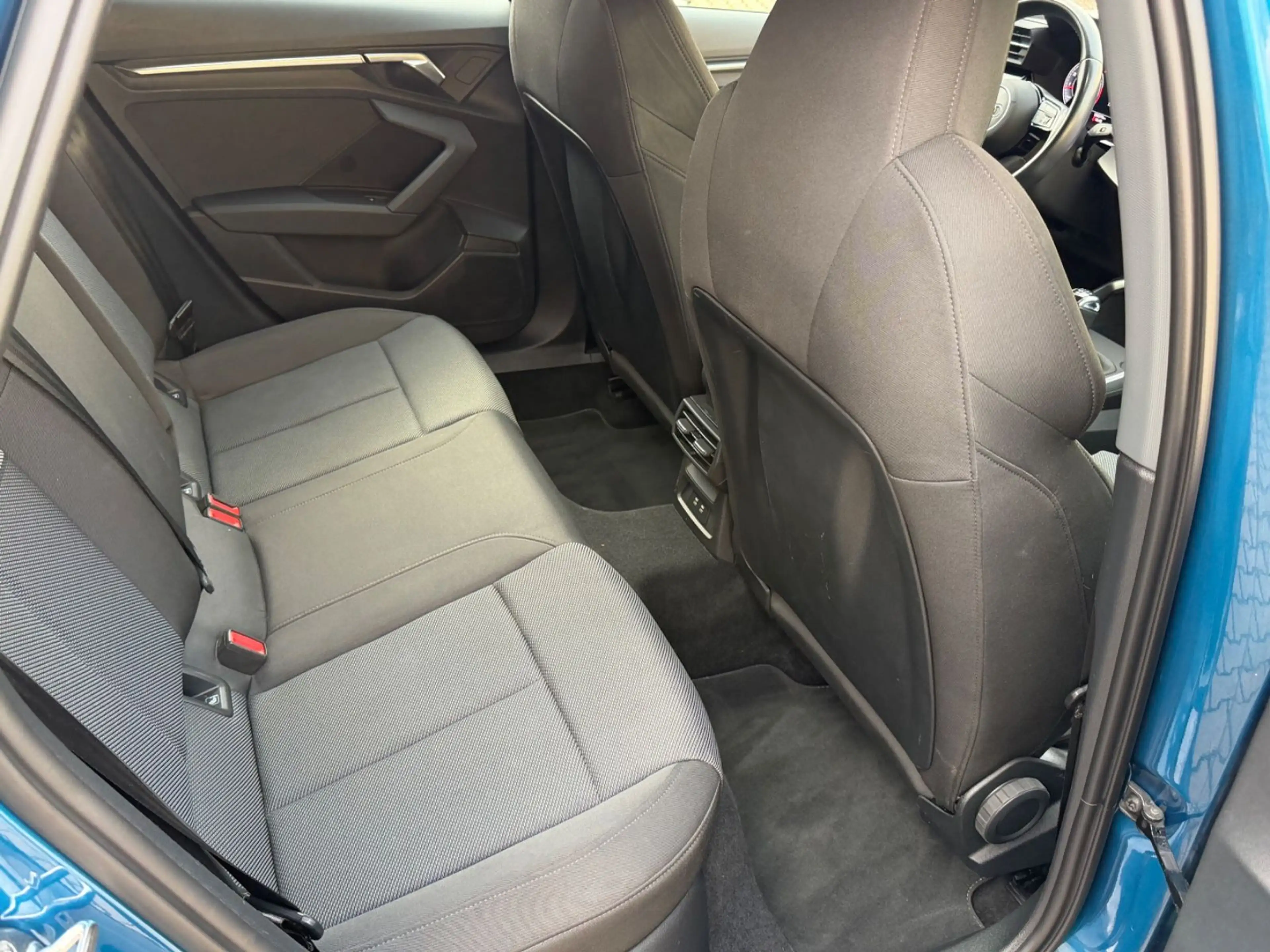 Audi A3 Sportback 35 TFSI basis — photo 15