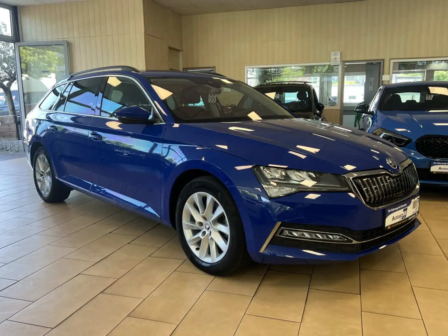 Skoda Superb Ambition iV*Plug-in*R.Cam*Navi*CarPlay Azul - 1
