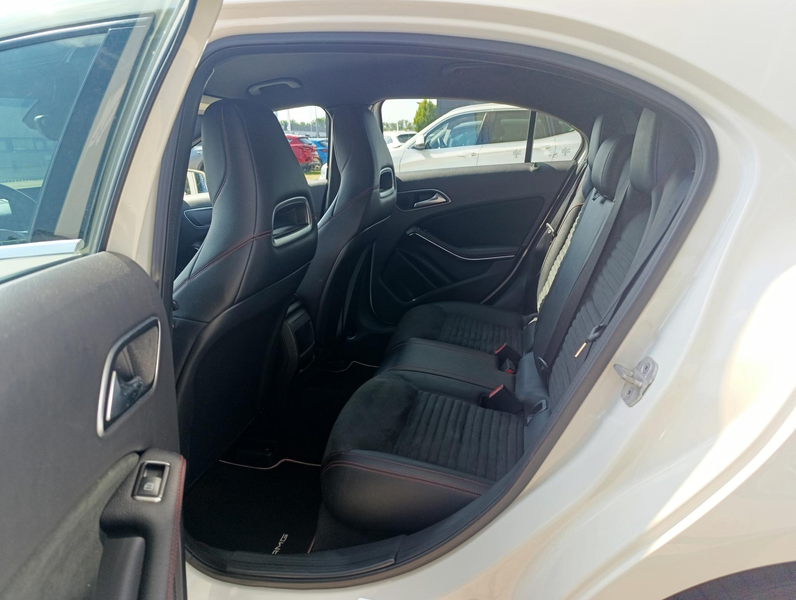 Mercedes-Benz A 180 AMG Night Edition Plus — photo 13