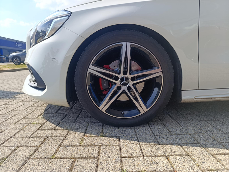 Mercedes-Benz A 180 AMG Night Edition Plus — photo 9