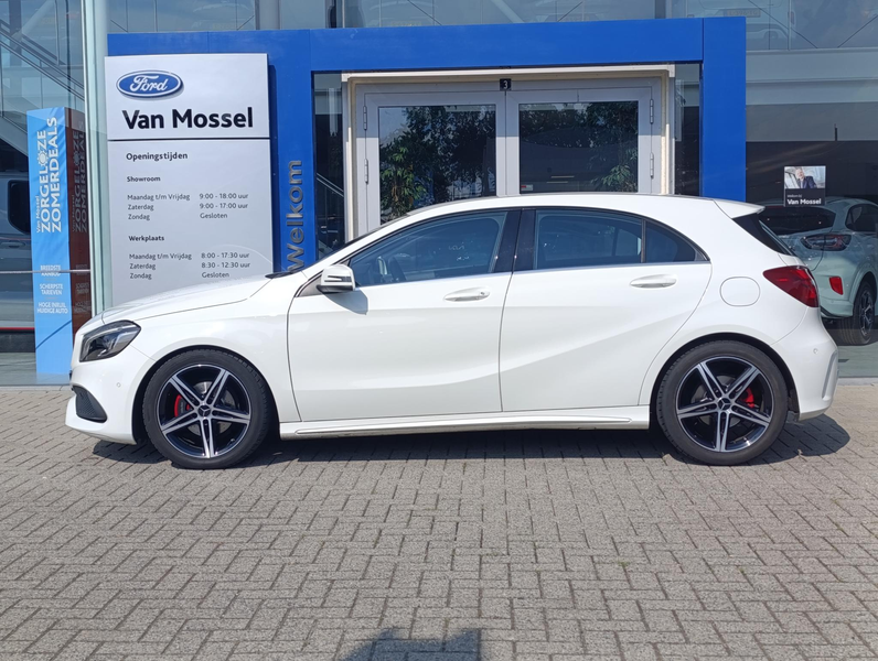 Mercedes-Benz A 180 AMG Night Edition Plus — photo 4