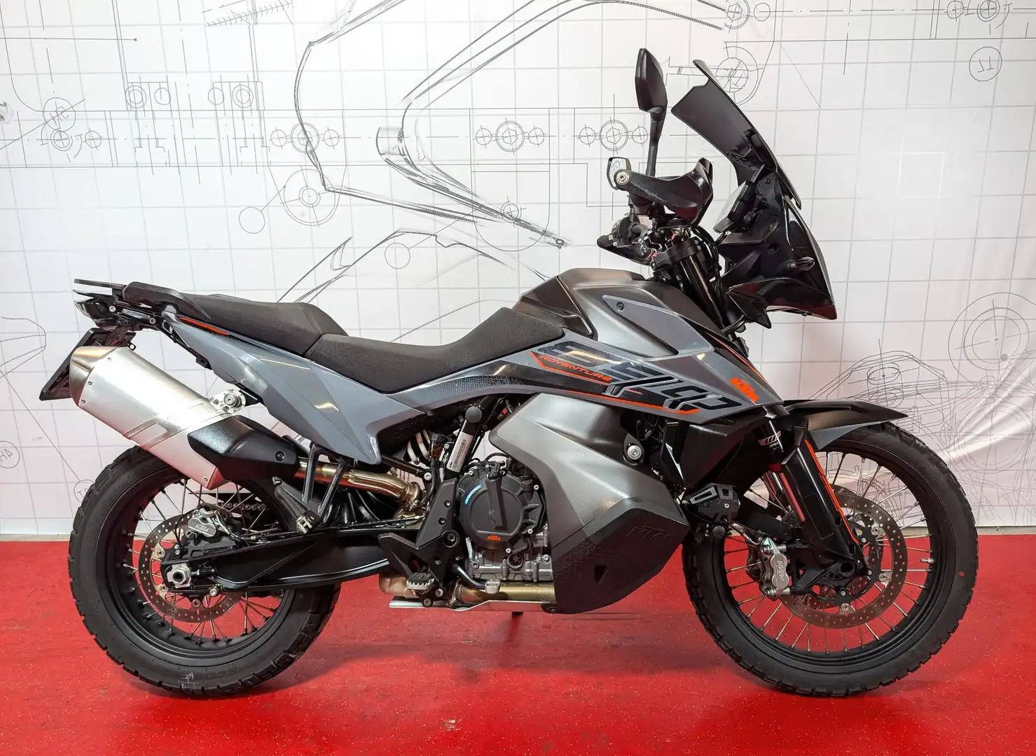KTM 890 Adventure - 1