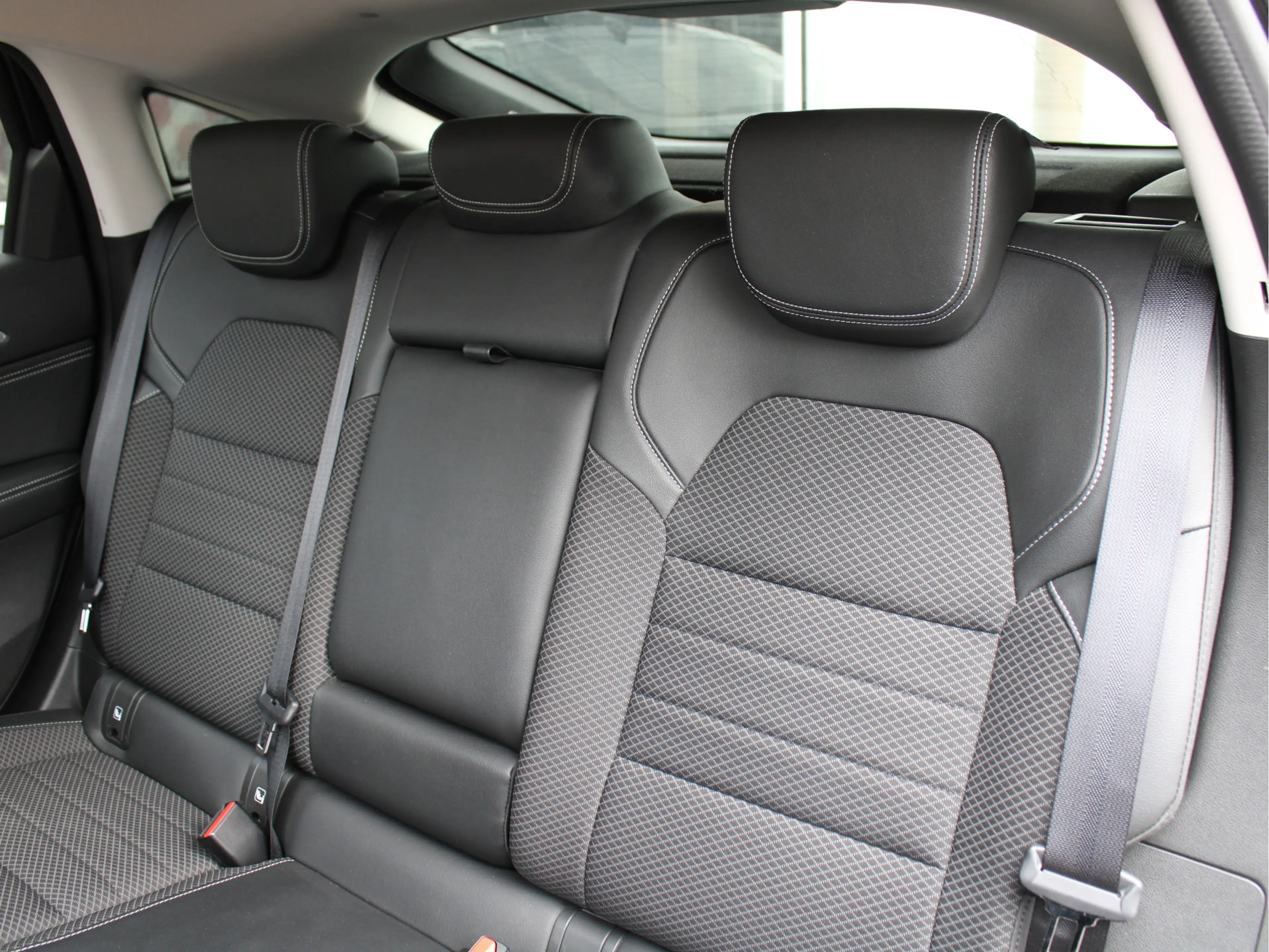 Renault Arkana 1.6 E-Tech Hybrid 145pk Intens 1e EIG/Panodak/Came — photo 33