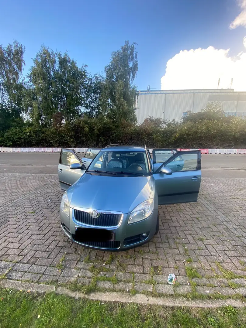 Skoda Fabia 1.6i élégance - 1