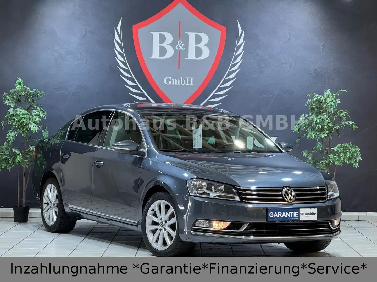 Volkswagen Passat 1.8TSI*Highline*DSG*1.HD*Stand-Hz-*AHK*PDC Grau - 1