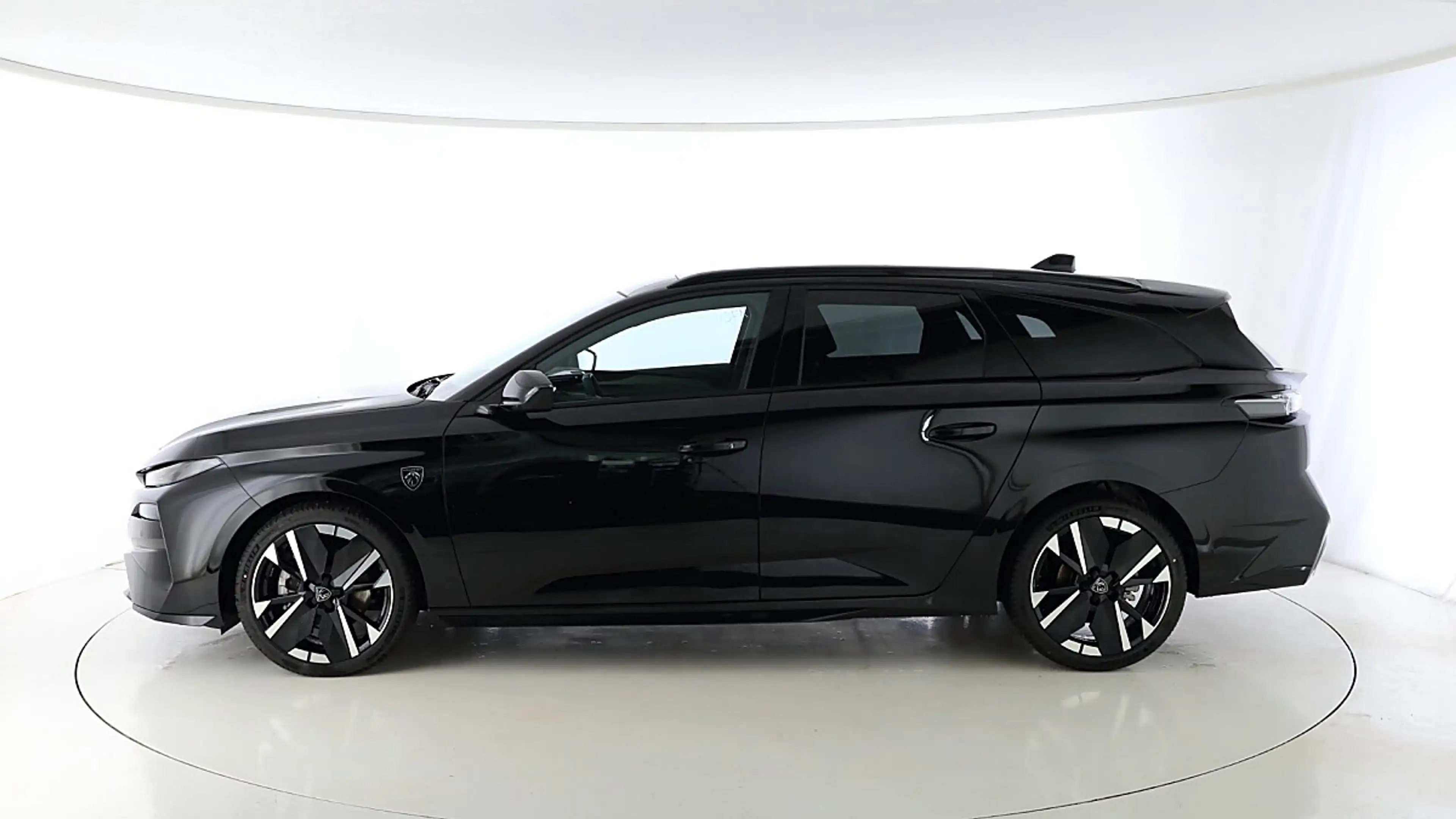 Peugeot 308 SW BlueHDi 130 EAT8 GT Exclusive +Panoramadach+... — photo 2