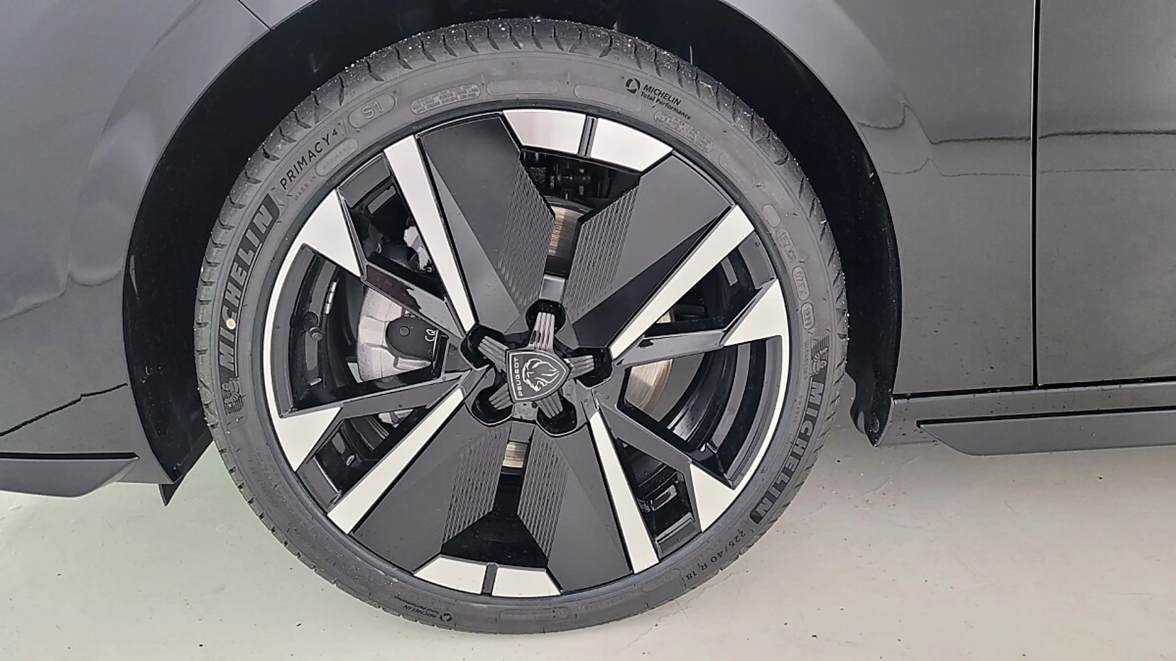Peugeot 308 SW BlueHDi 130 EAT8 GT Exclusive +Panoramadach+... — photo 15