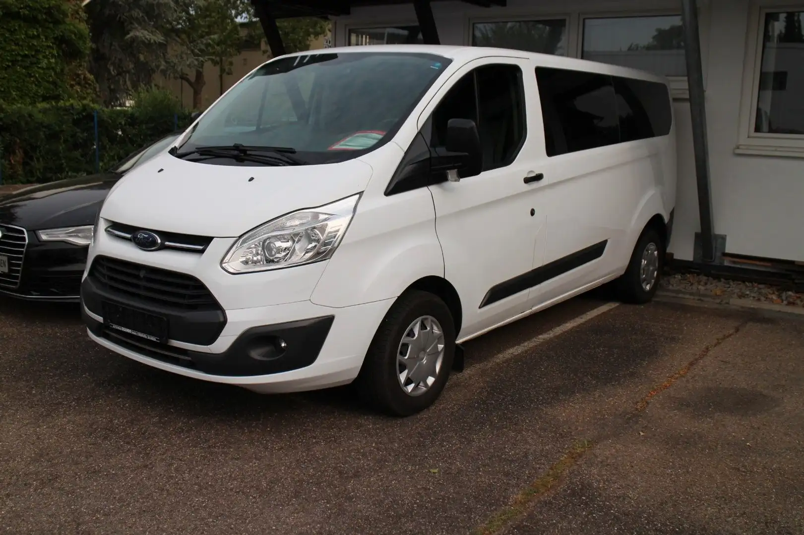 Ford Transit Custom 2,0CDTi/L2/LR/9Sitze/Klima/Tempom Weiß - 2