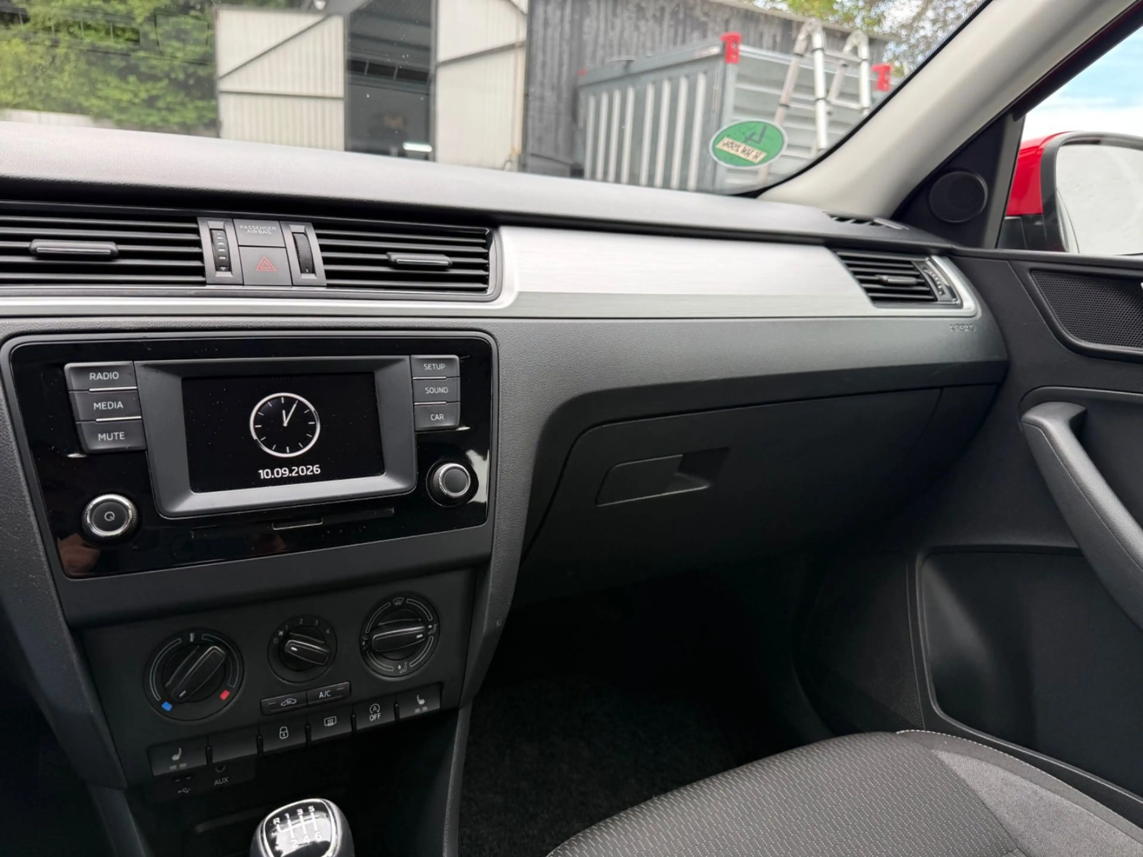 Skoda Rapid/Spaceback Spaceback 1.2 TSI Ambition PDC/SHZ/TÜV NEU — photo 10