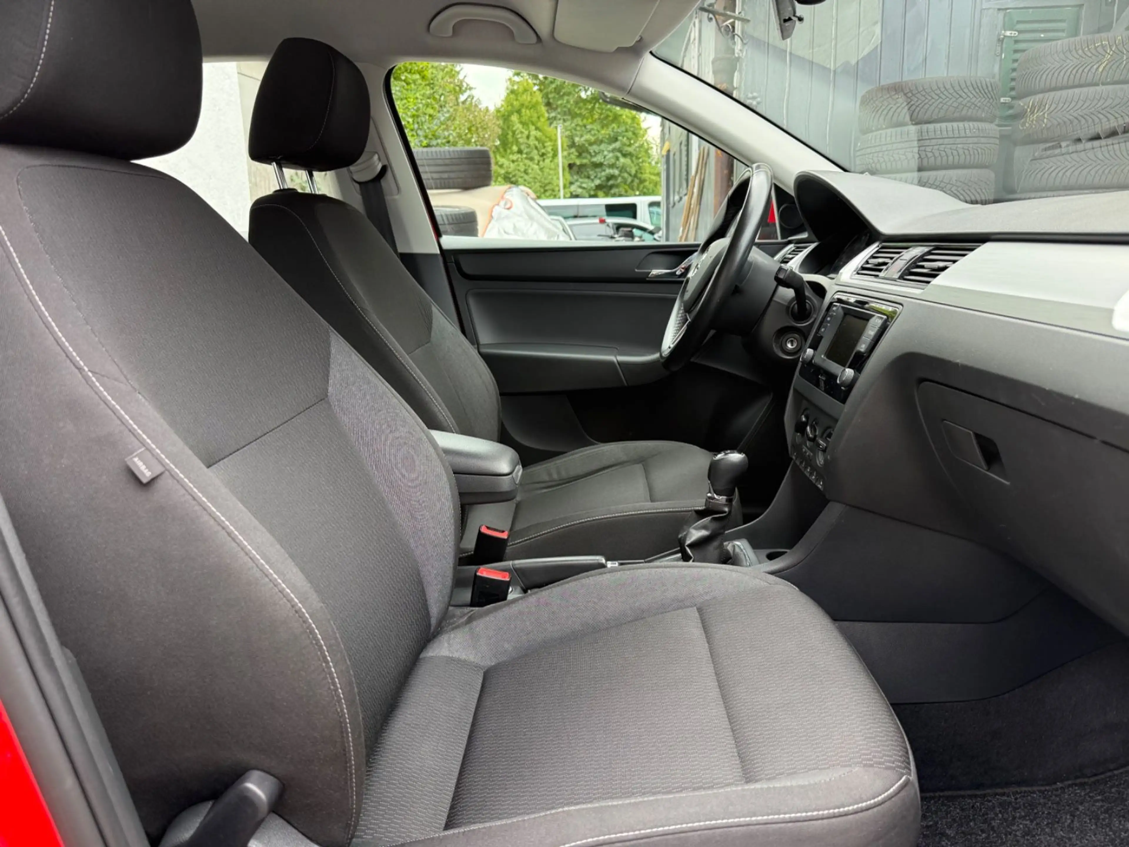 Skoda Rapid/Spaceback Spaceback 1.2 TSI Ambition PDC/SHZ/TÜV NEU — photo 12