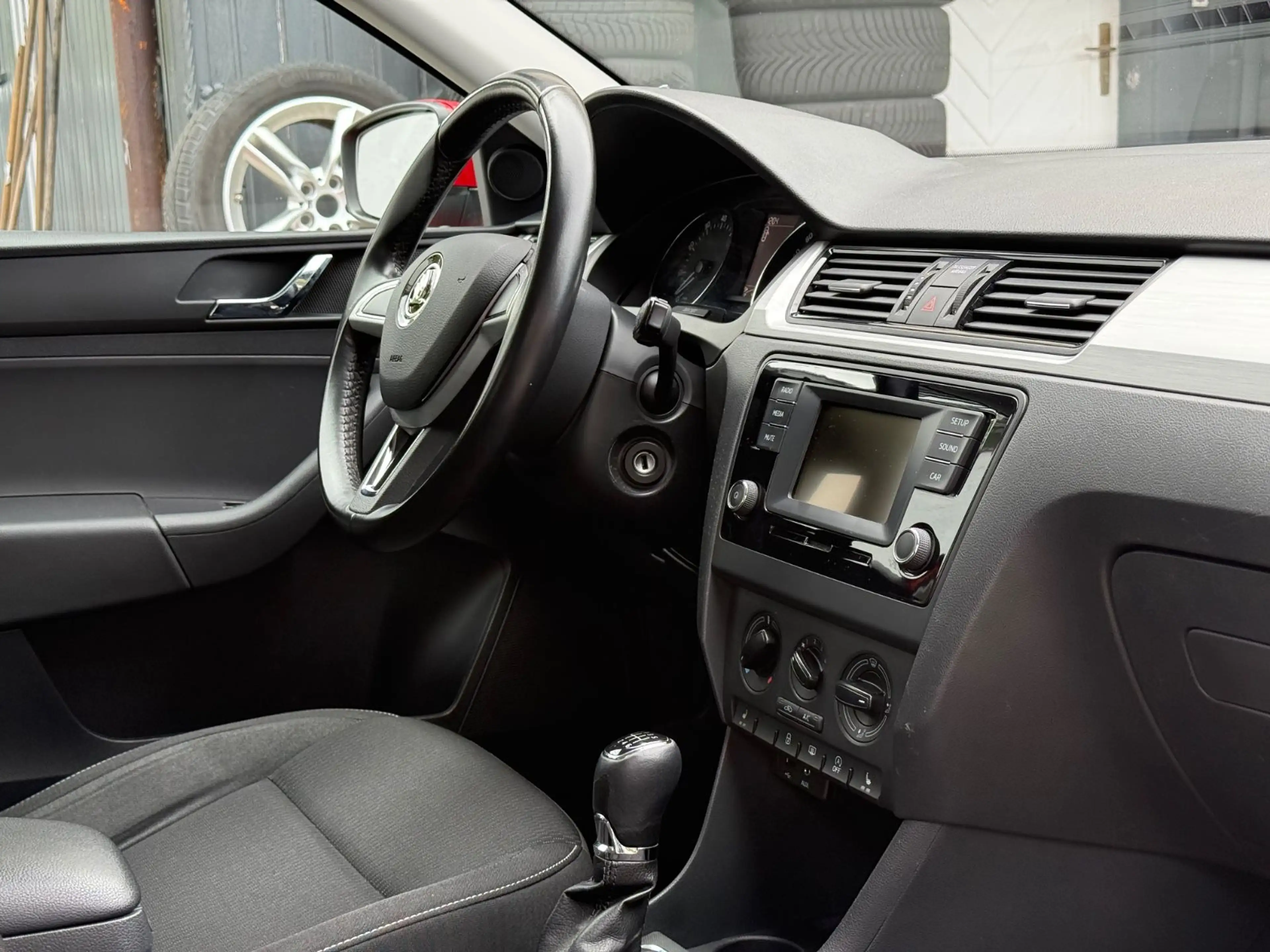 Skoda Rapid/Spaceback Spaceback 1.2 TSI Ambition PDC/SHZ/TÜV NEU — photo 14