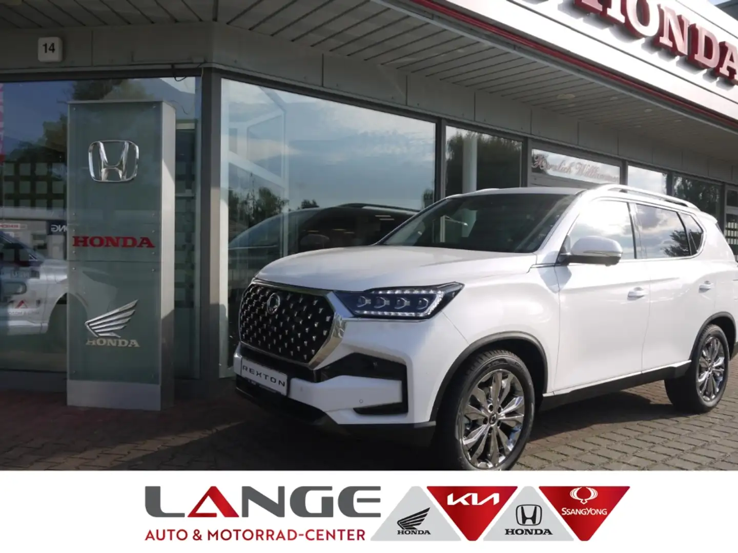 SsangYong Rexton Rexton Sapphire 2.2 D 8AT 4WD Facelift Elegance Al Fehér - 1