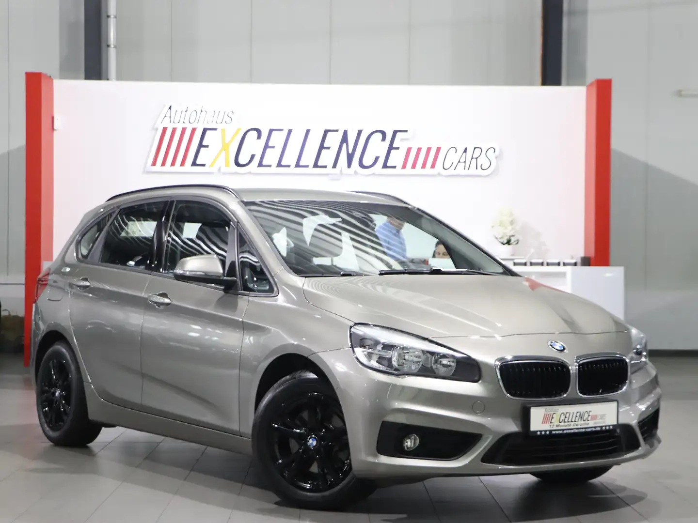 BMW 218 i Advantage 1.HAND, NAVI+, AHK Bronze - 1