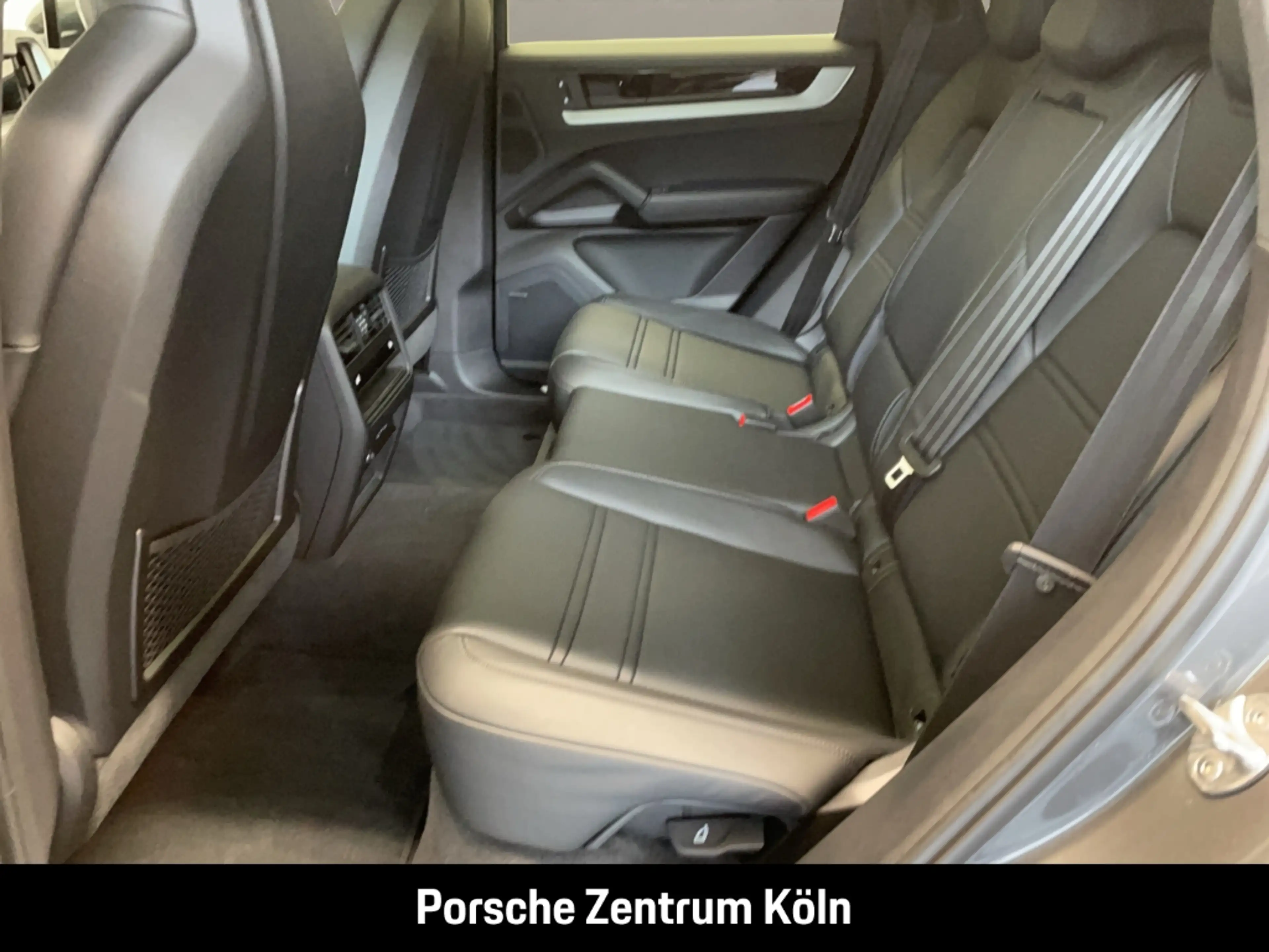 Porsche Cayenne E-Hybrid Coupe InnoDrive HA-Lenkung BOSE — photo 23