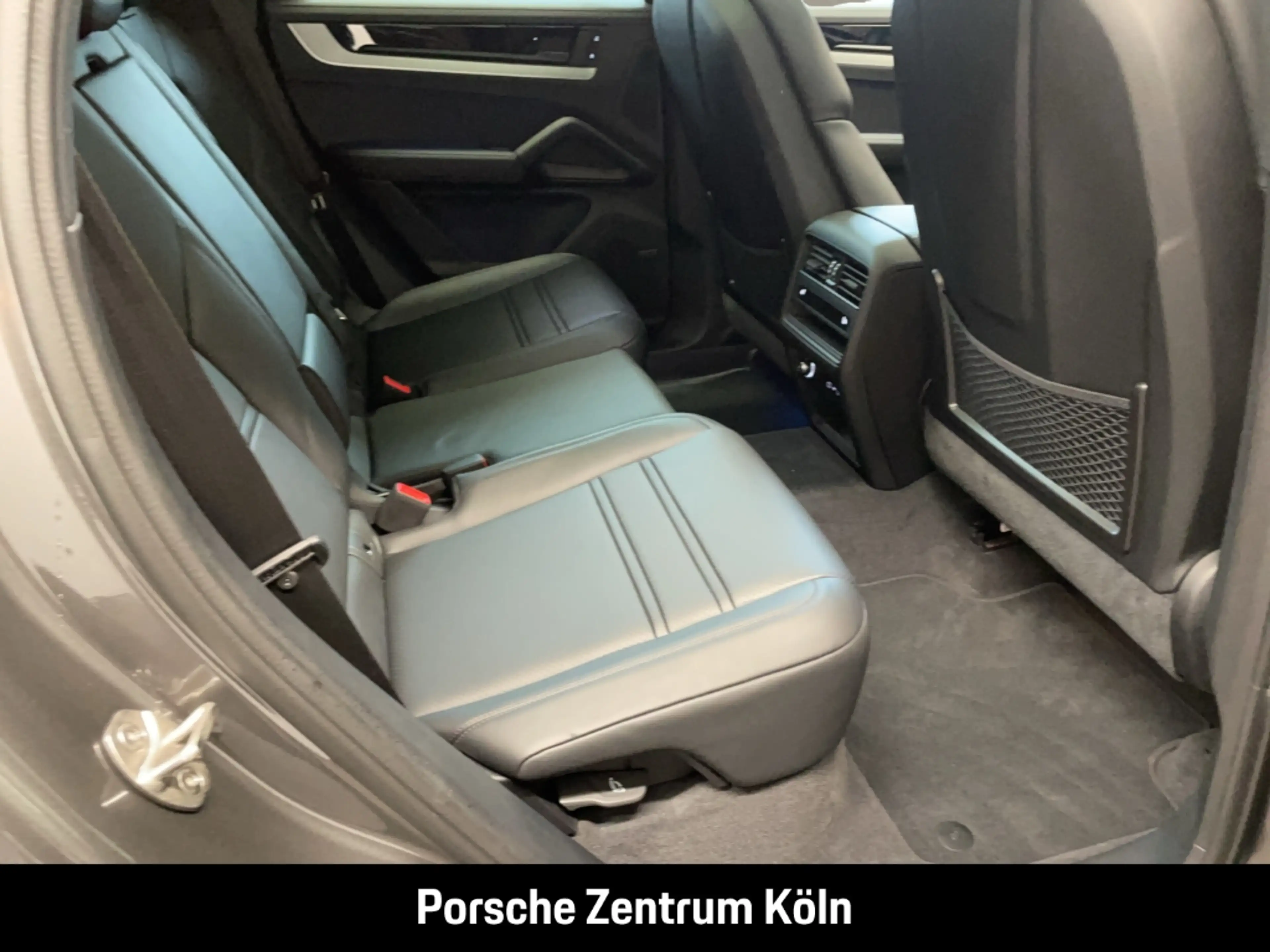 Porsche Cayenne E-Hybrid Coupe InnoDrive HA-Lenkung BOSE — photo 22
