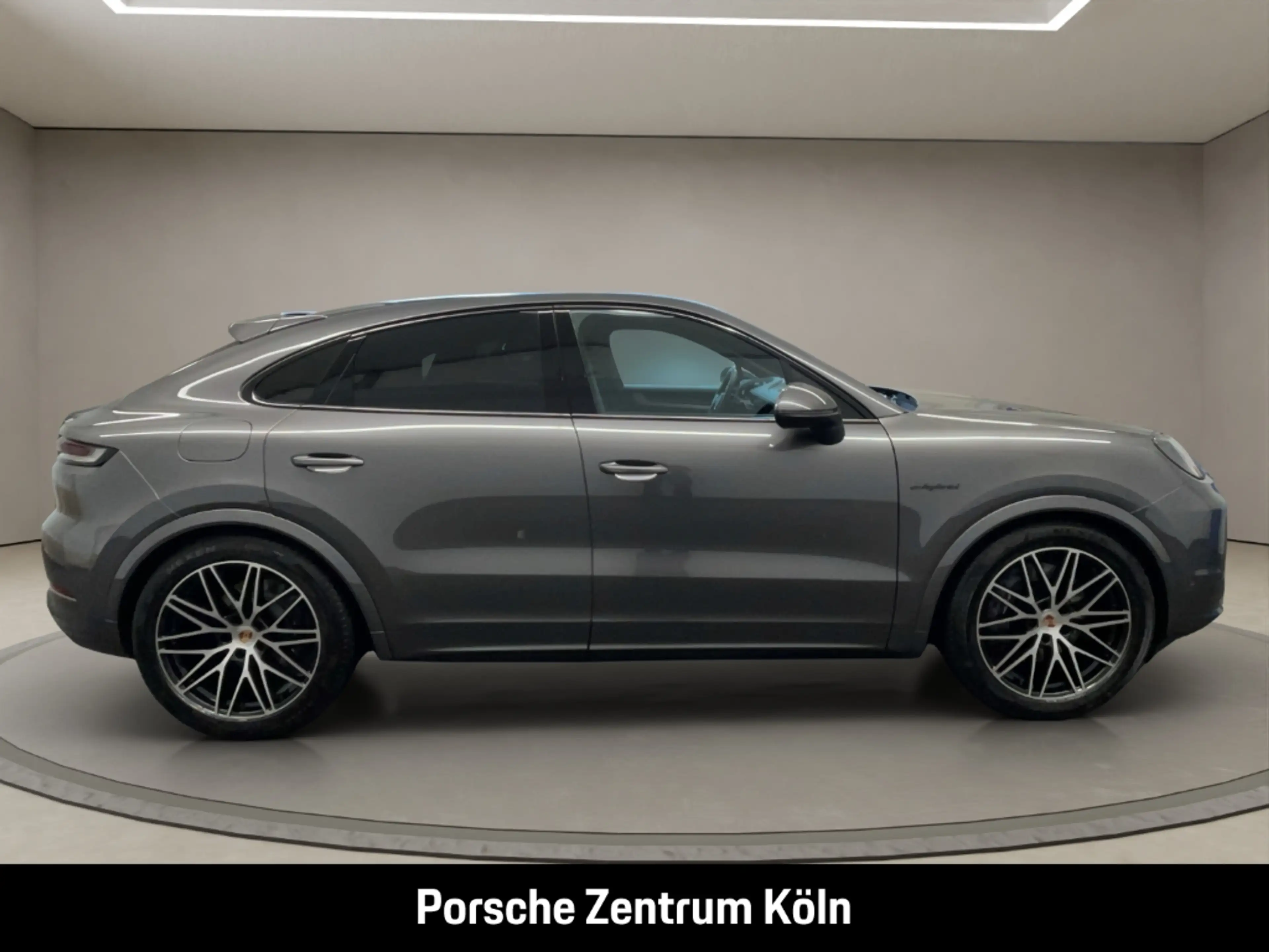 Porsche Cayenne E-Hybrid Coupe InnoDrive HA-Lenkung BOSE — photo 6