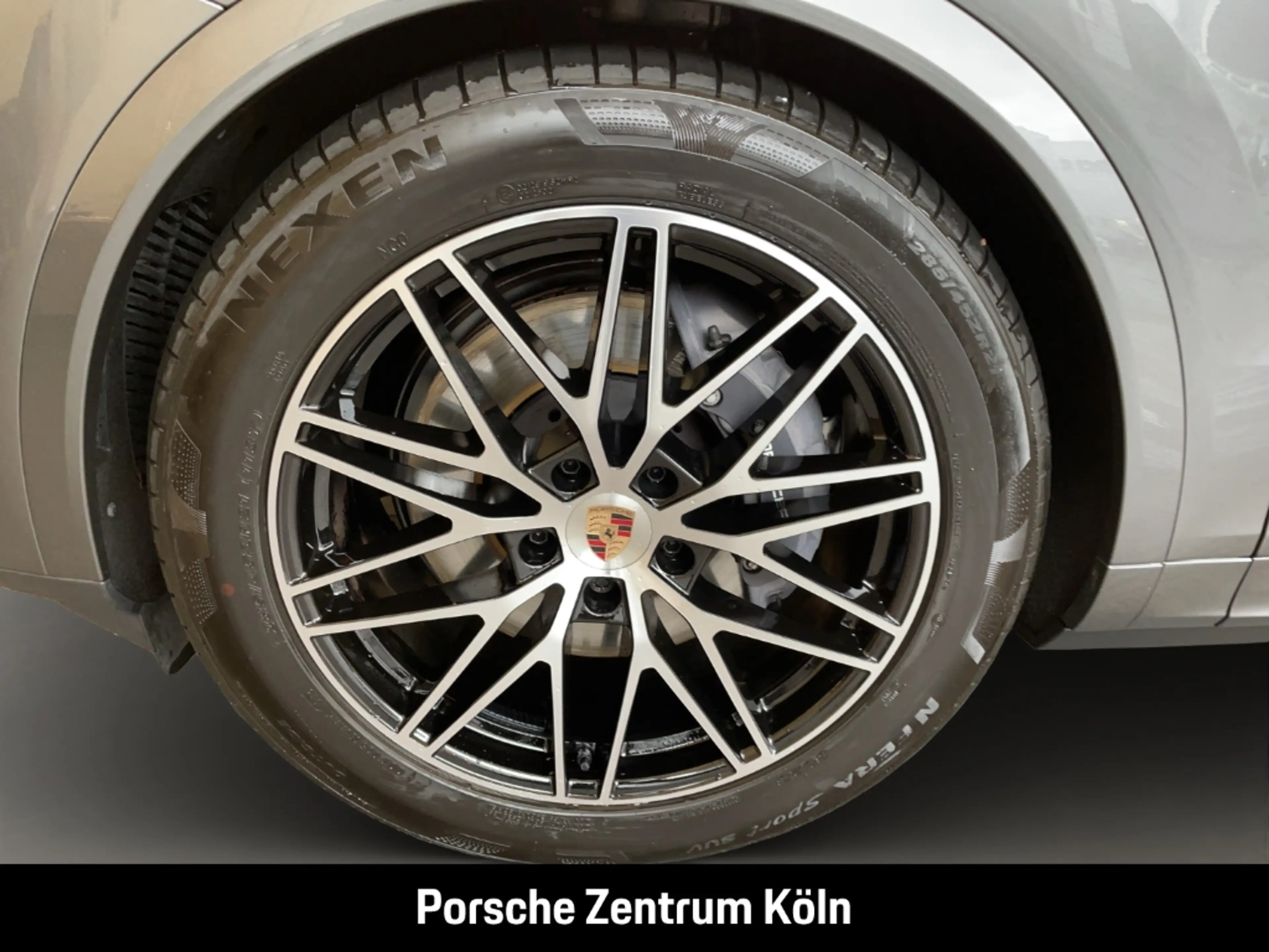 Porsche Cayenne E-Hybrid Coupe InnoDrive HA-Lenkung BOSE — photo 12