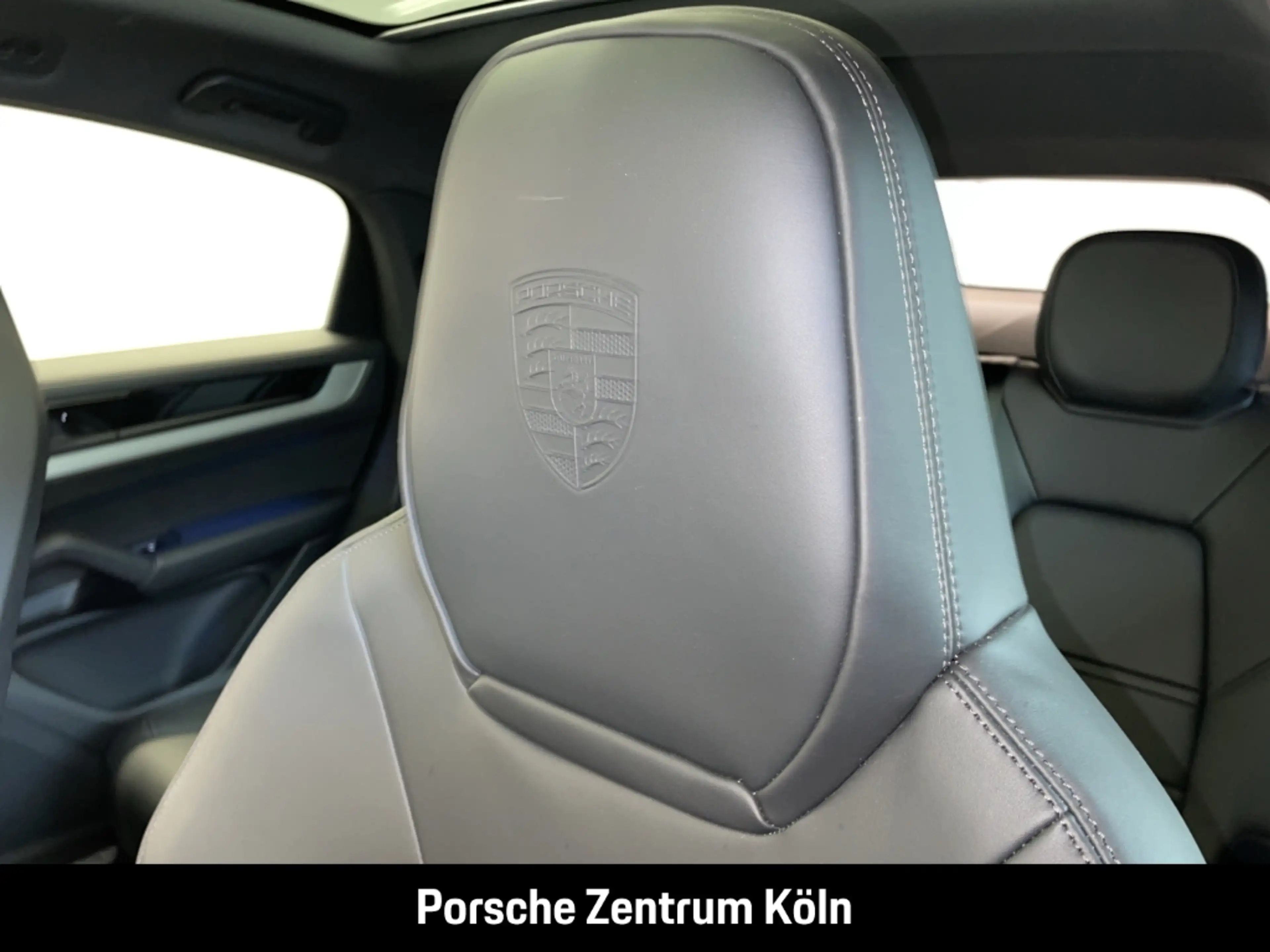 Porsche Cayenne E-Hybrid Coupe InnoDrive HA-Lenkung BOSE — photo 28