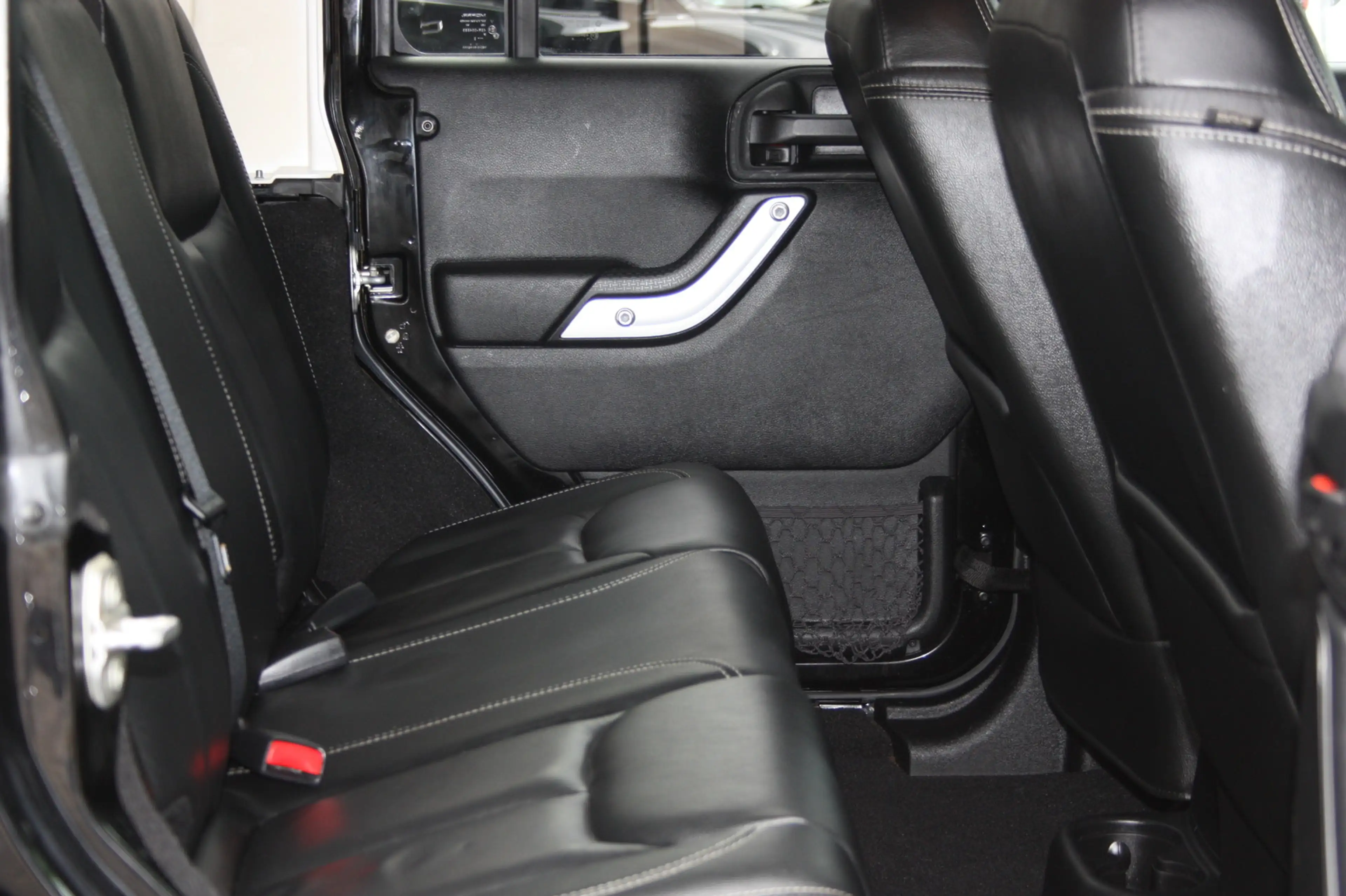 Jeep Wrangler 2.8 SAHARA Navi/Leder/Pdc/Ahk/1.Hand. — photo 13