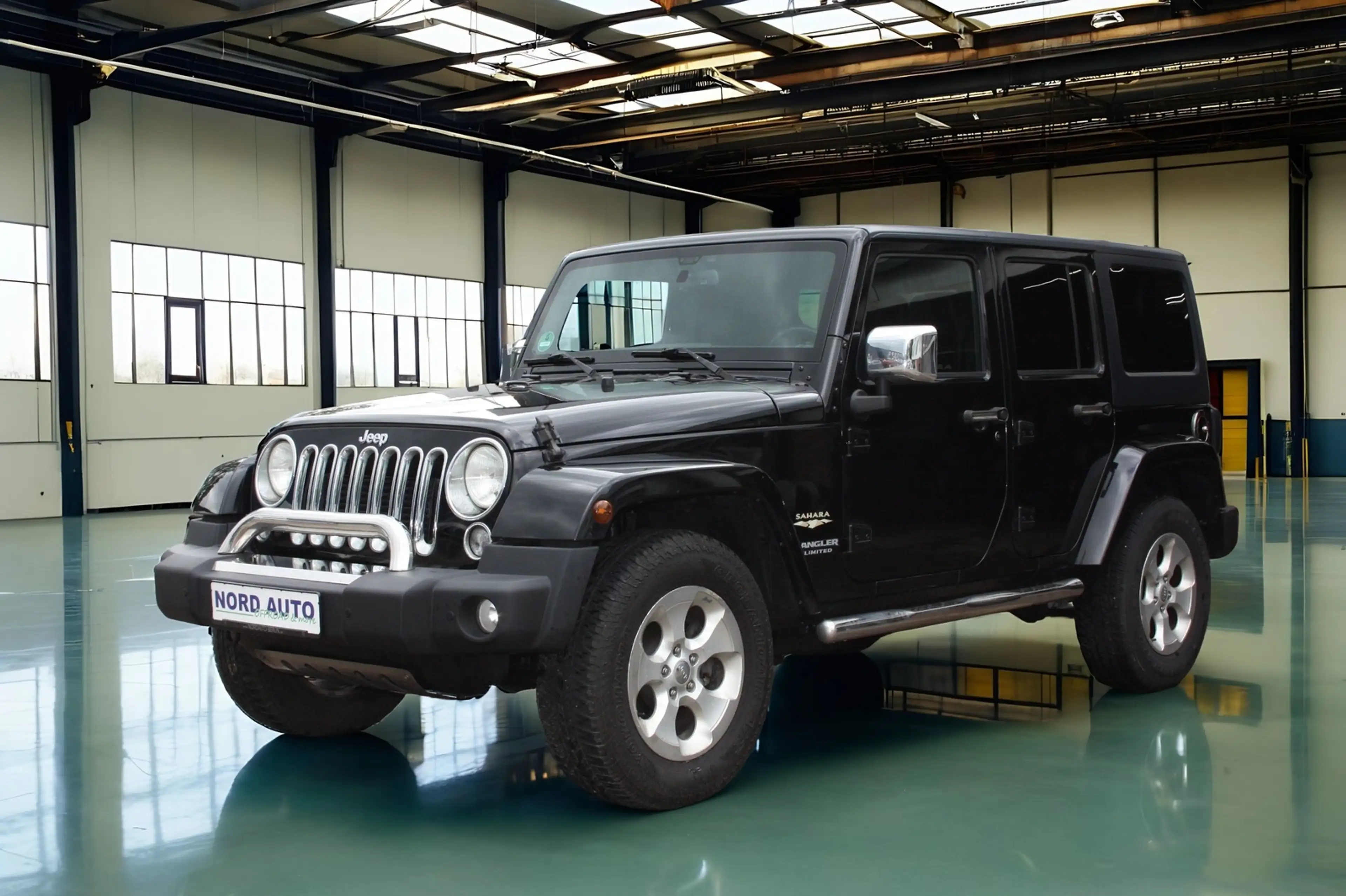 Jeep Wrangler 2.8 SAHARA Navi/Leder/Pdc/Ahk/1.Hand. — photo 2