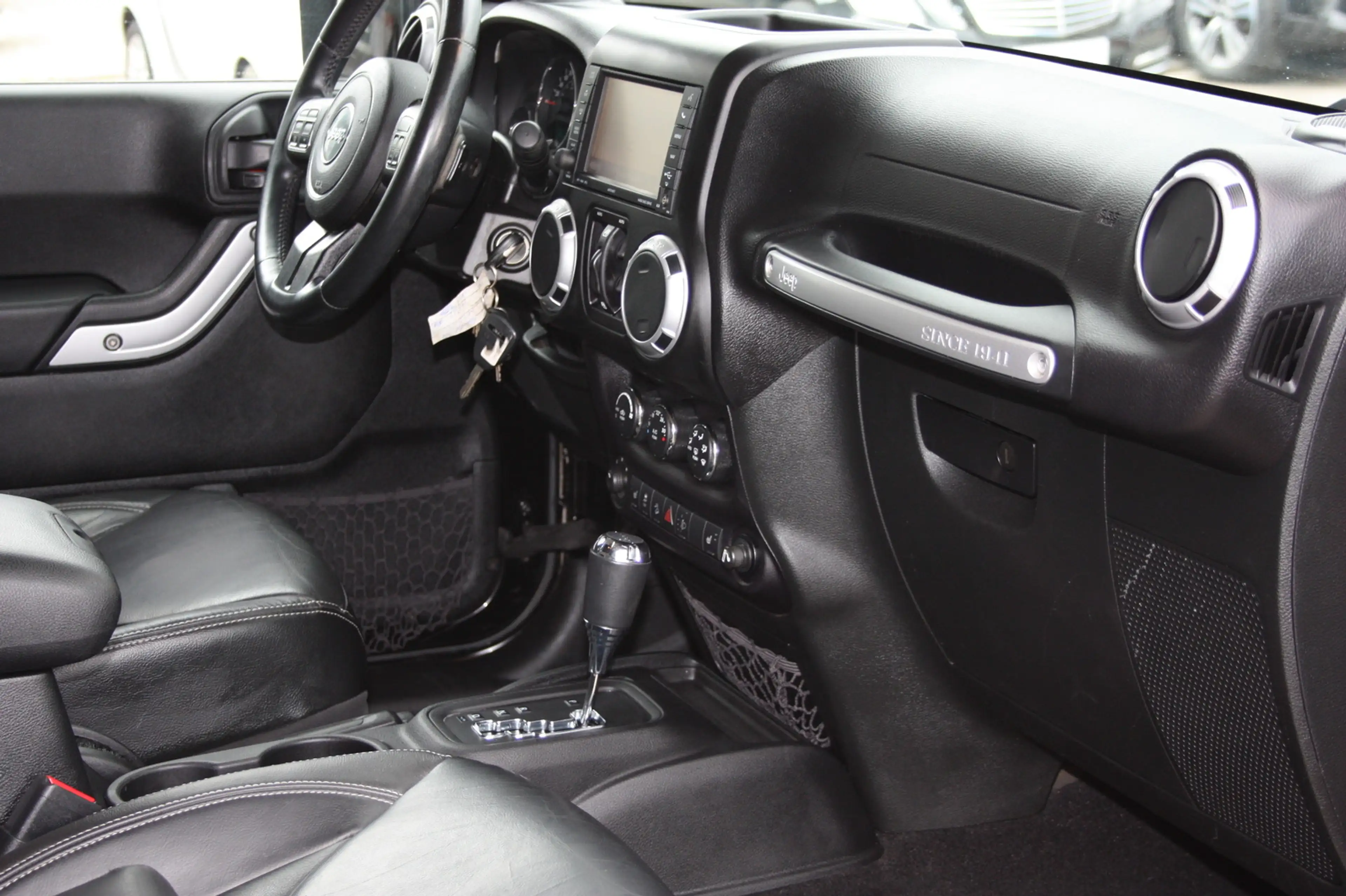 Jeep Wrangler 2.8 SAHARA Navi/Leder/Pdc/Ahk/1.Hand. — photo 12