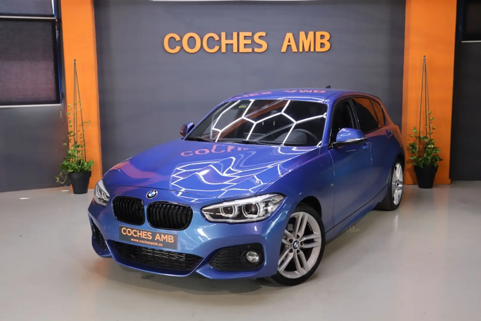 BMW 118 118dA Blau - 1
