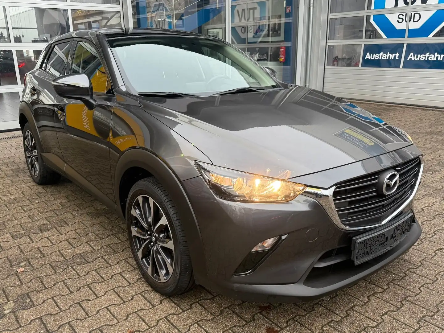 Mazda CX-3 Signature+ *NAVI* TÜV Neu + Inspektion NEU* Gris - 1