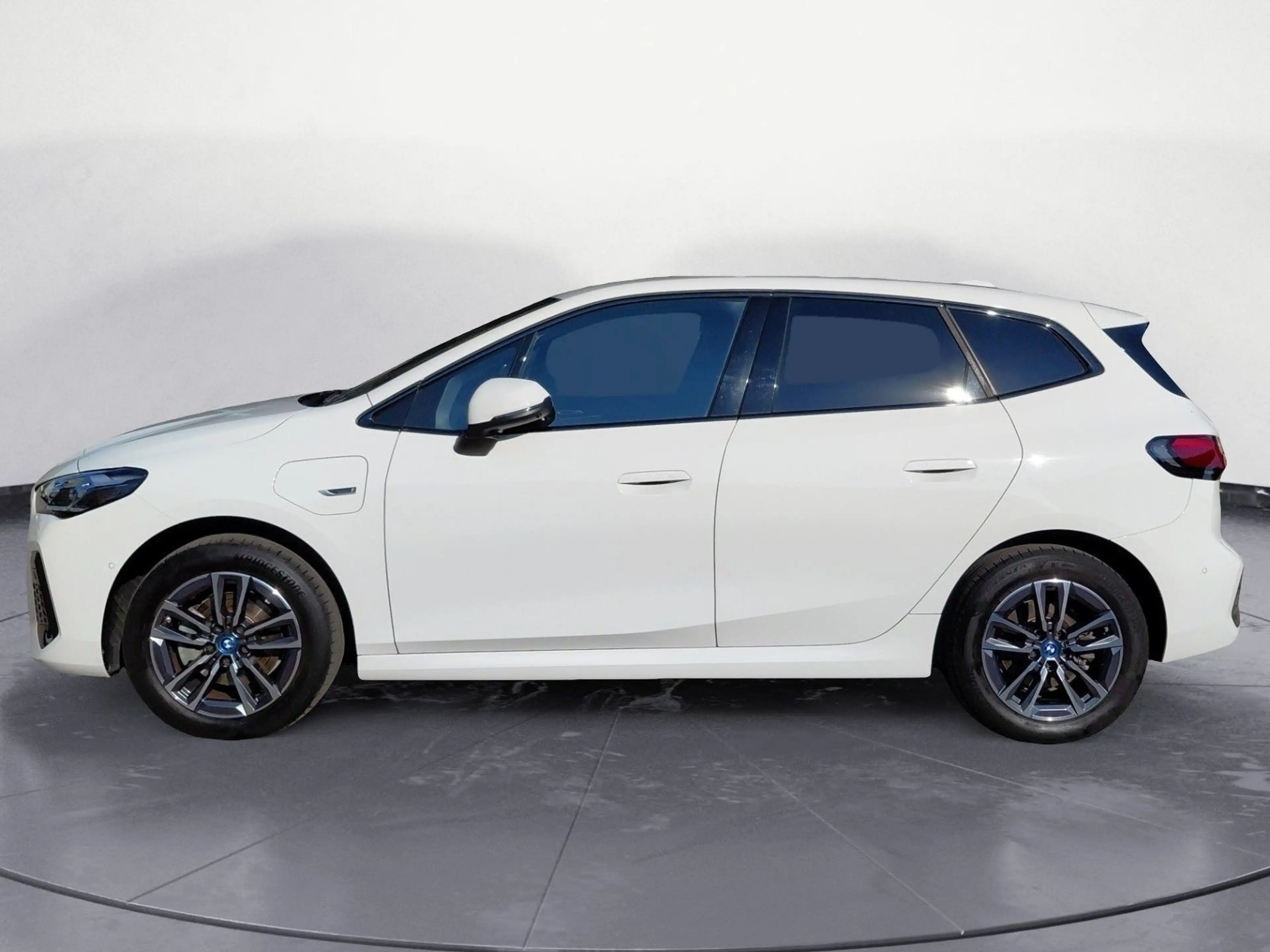 BMW 225 225e Active Tourer Steptronic DCT xDrive Head-Up — photo 3