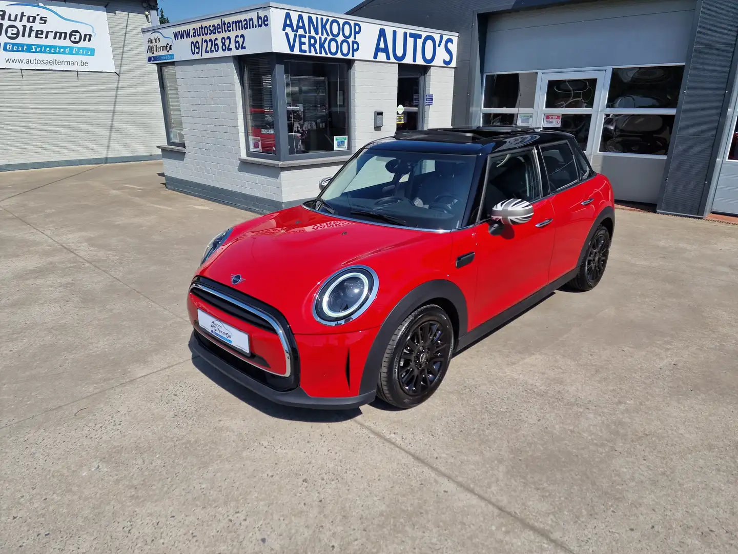 MINI Cooper 1.5A FACE LIFT * LED * PANO OPENDAK * LIKE NEW Rouge - 2