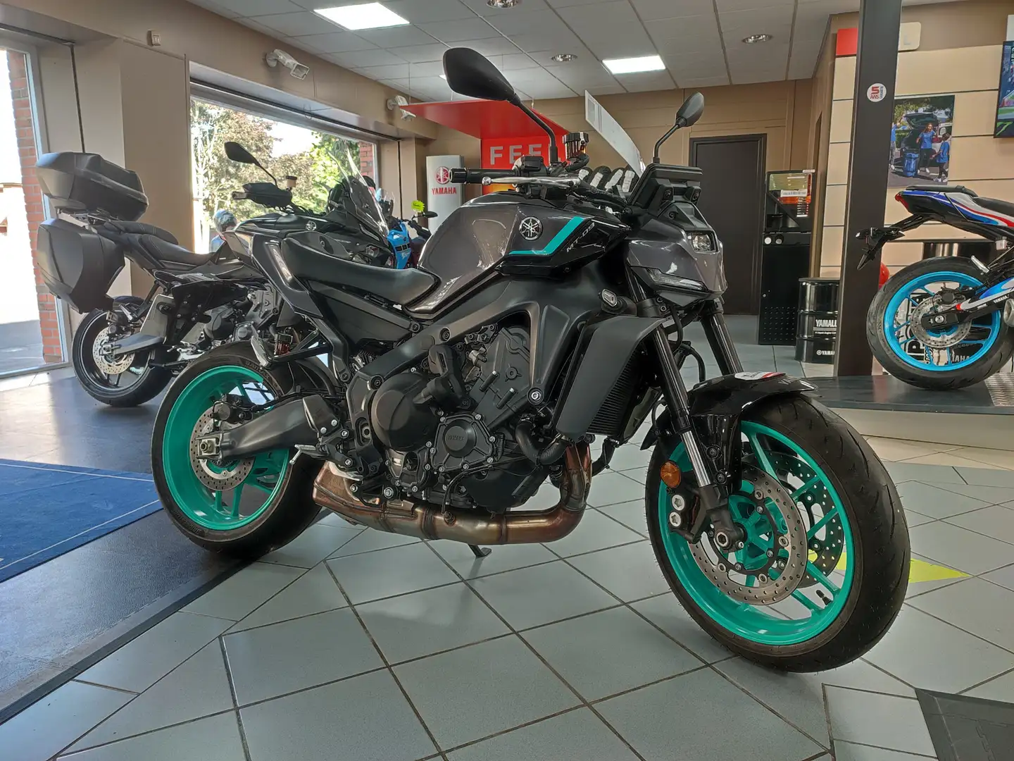 Yamaha MT-09 - 1
