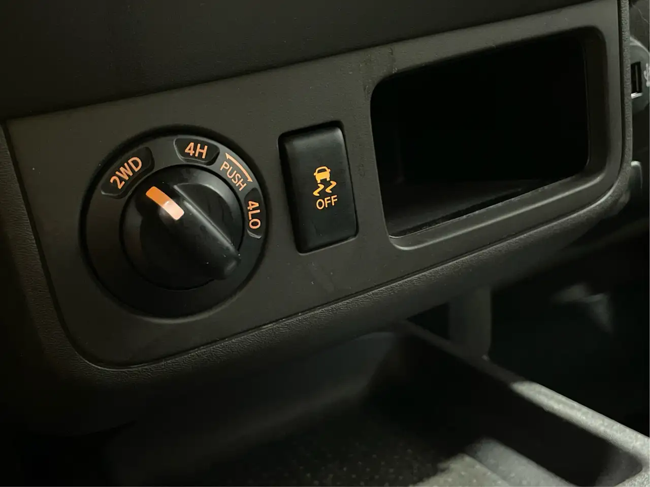 Nissan Frontier photo Nissan Frontier