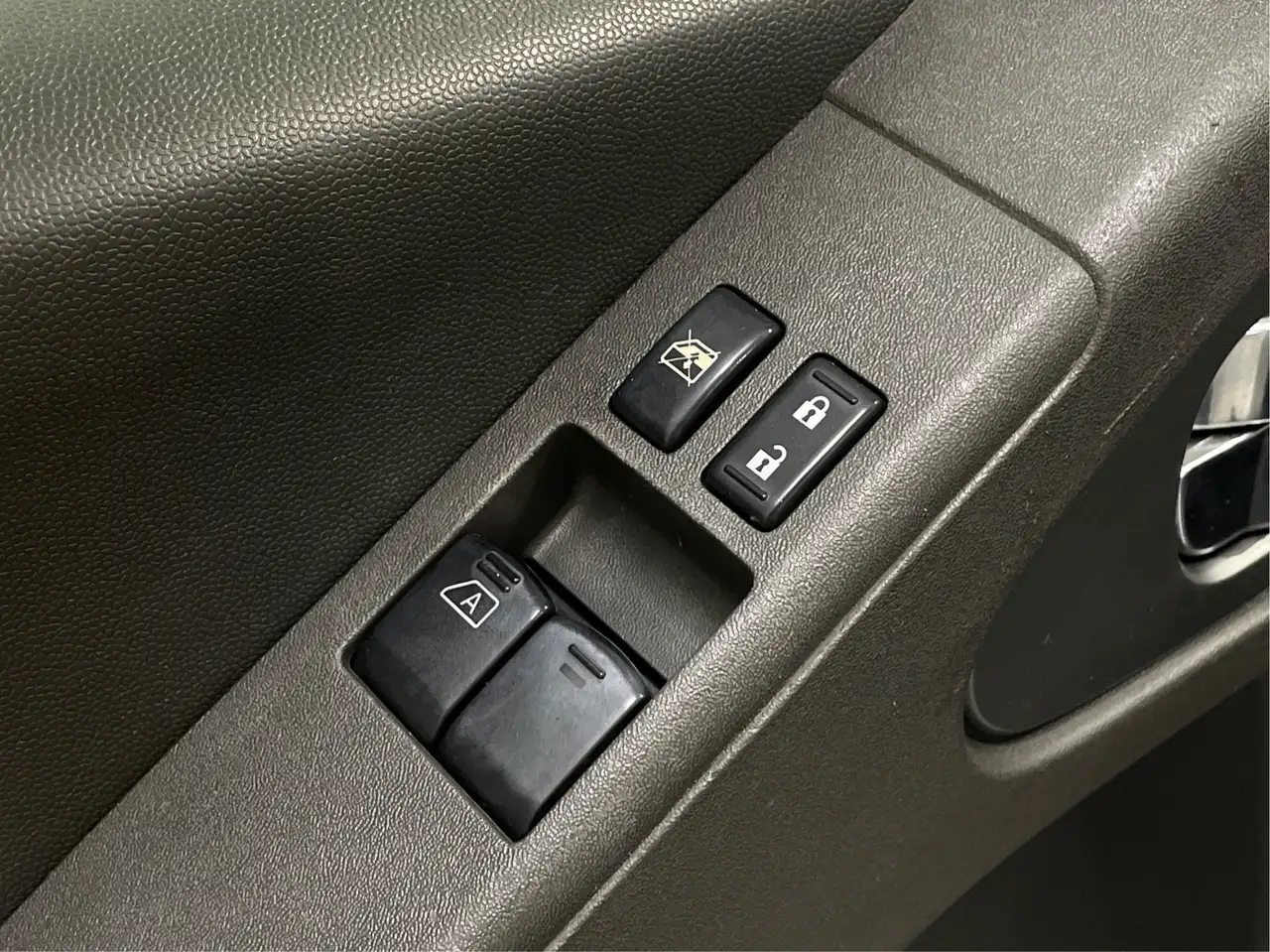 Nissan Frontier photo Nissan Frontier