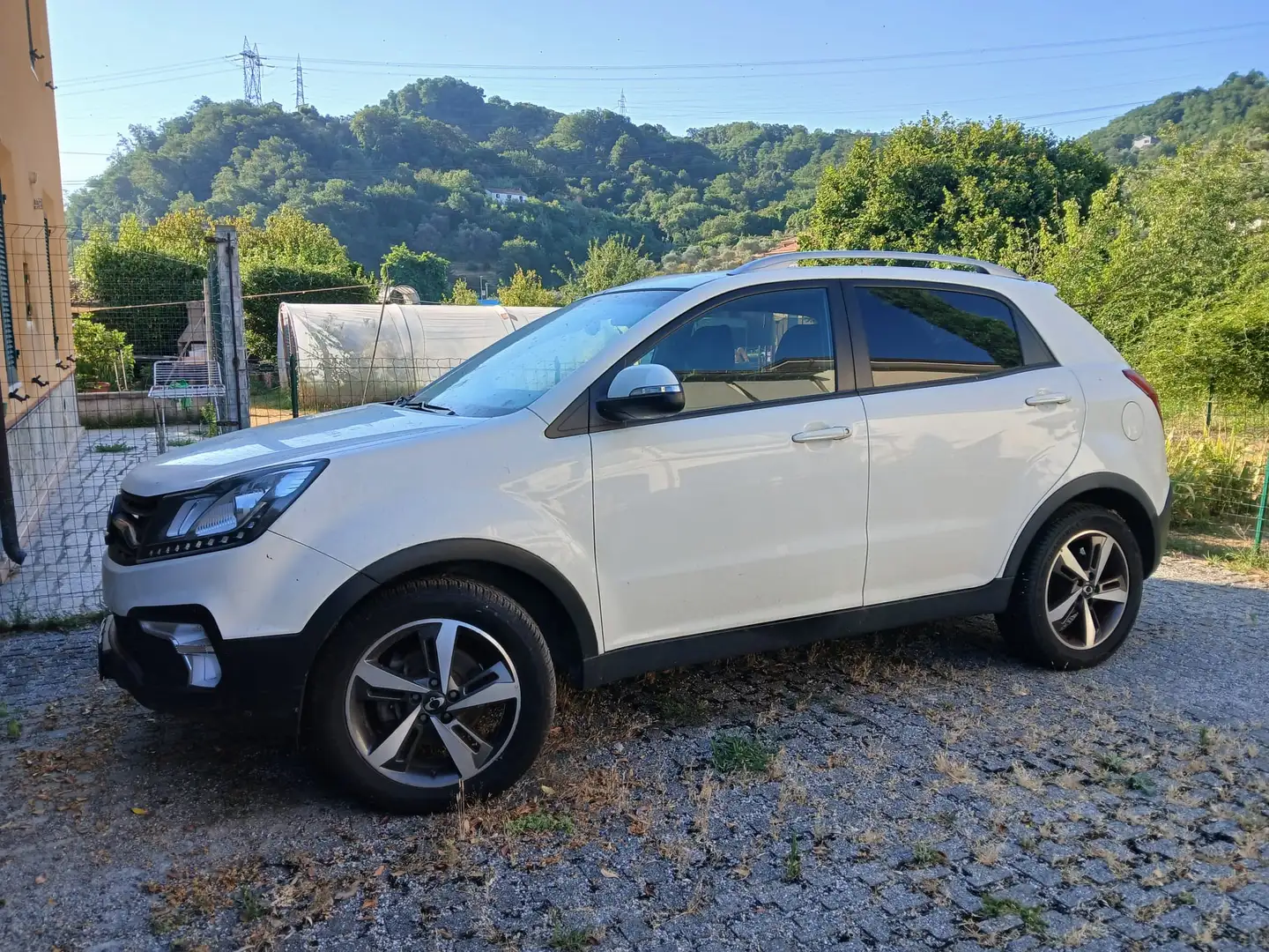 SsangYong Korando 2.2 d Limited 2wd auto my17 - 1