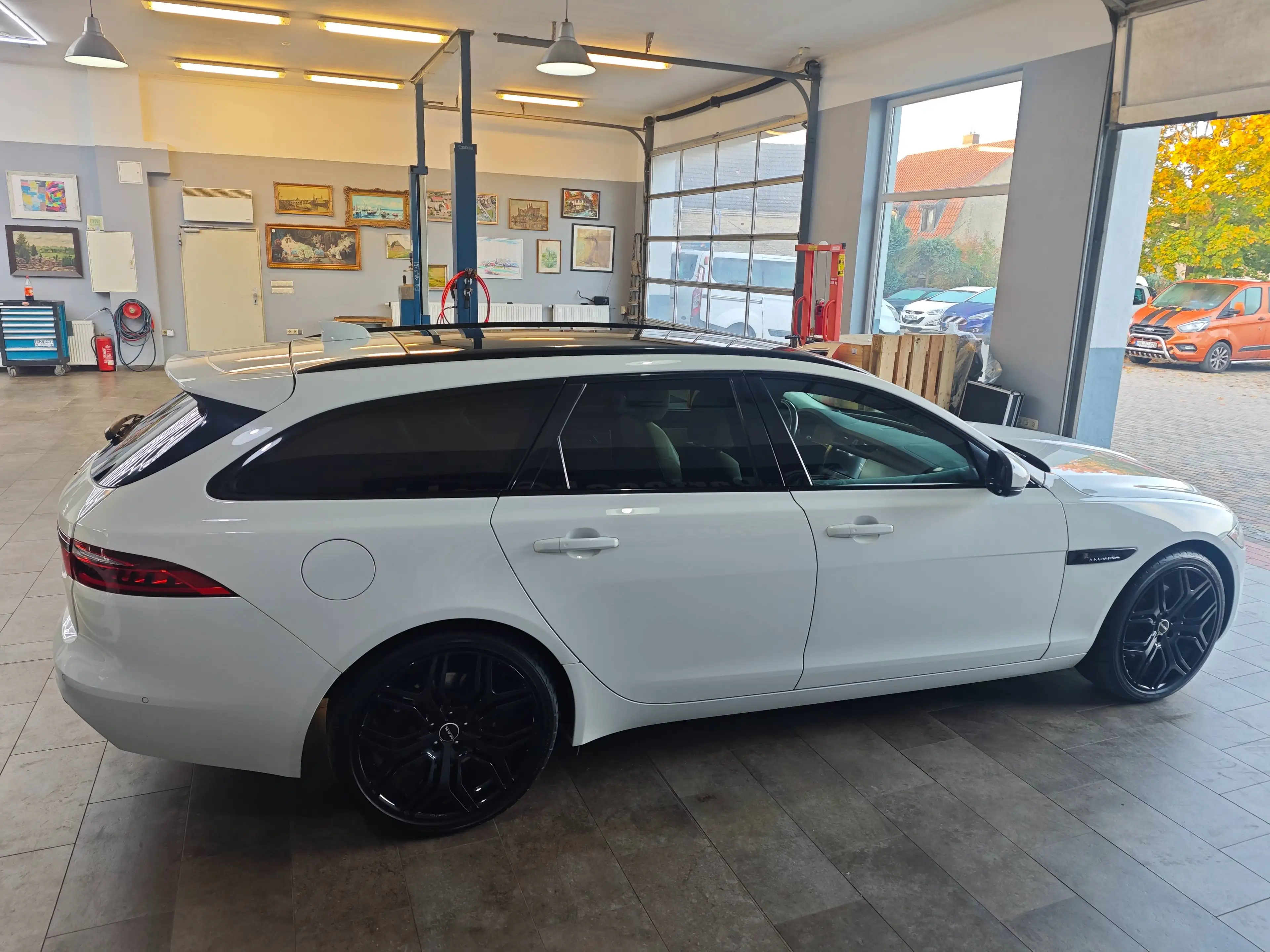 Jaguar XF XF 30t AWD Sportbrake Prestige — photo 6