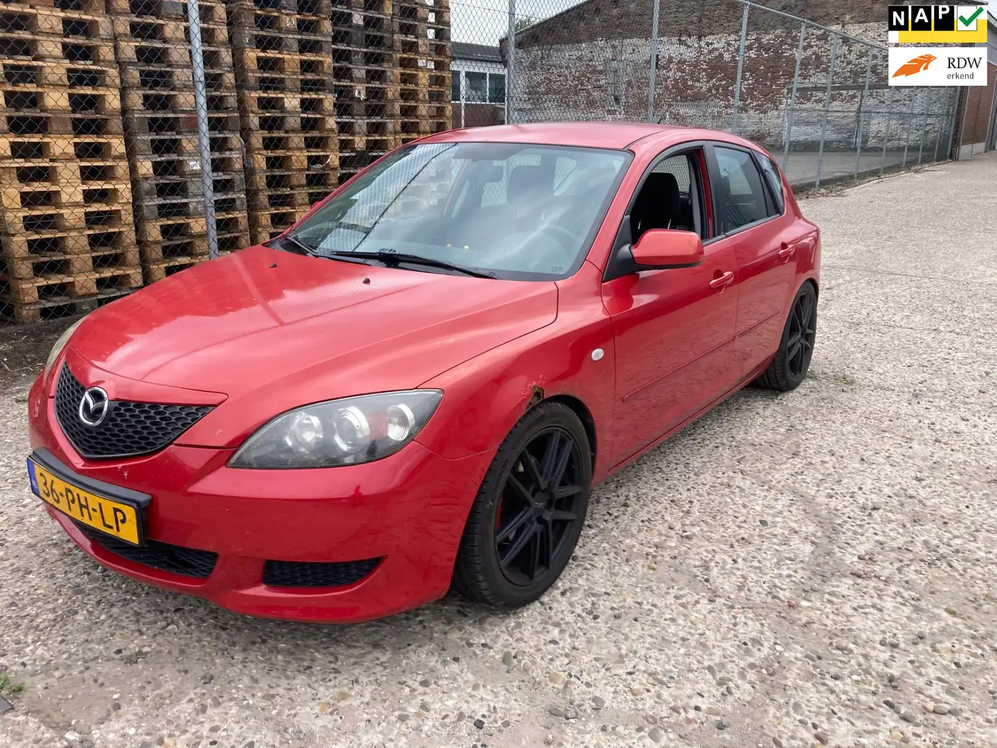 Mazda 3 Sport 1.6 Touring *apk:07-2026* Rood - 1