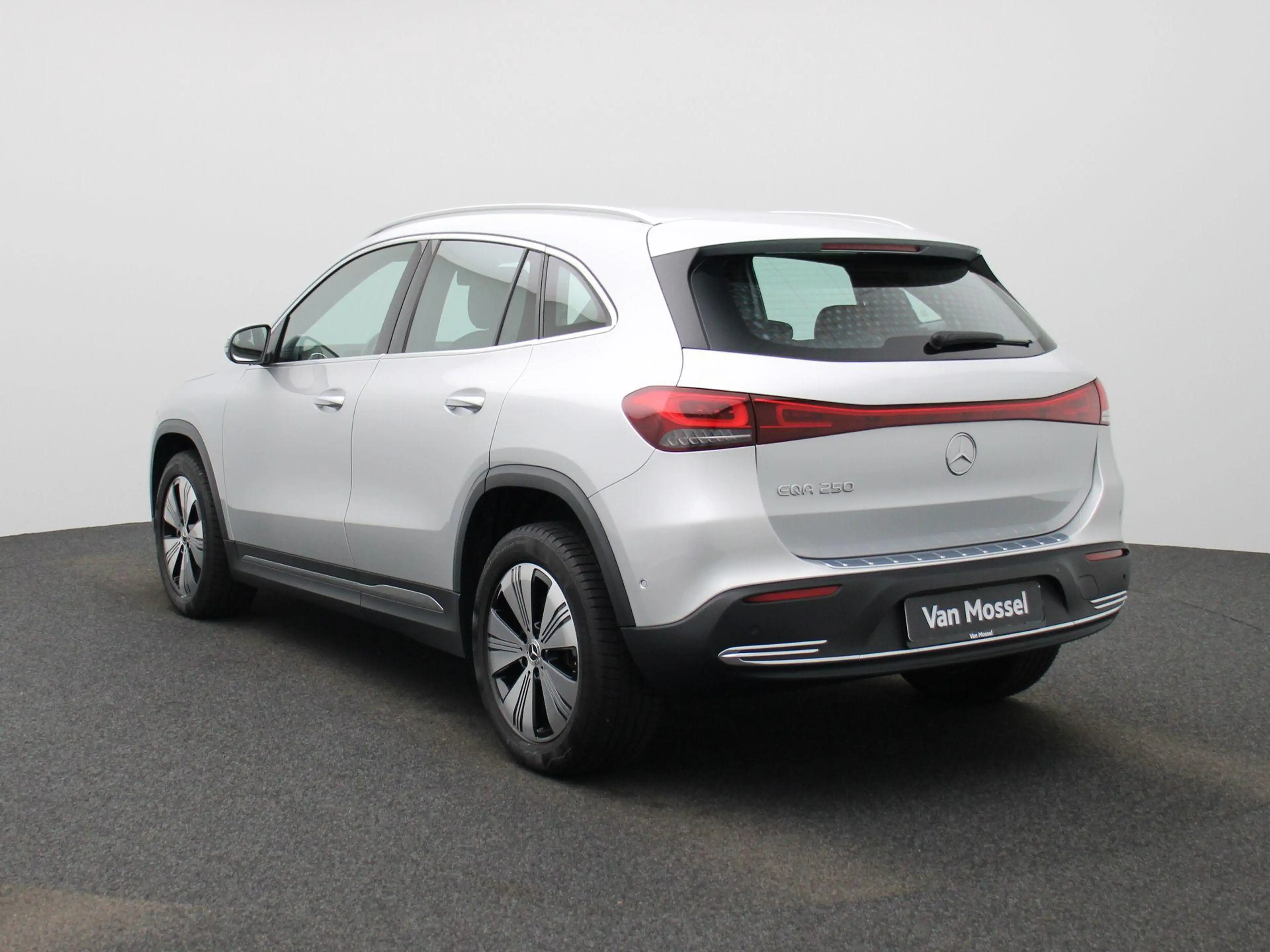 Mercedes-Benz EQA 250 EQA Business Solution — photo 2
