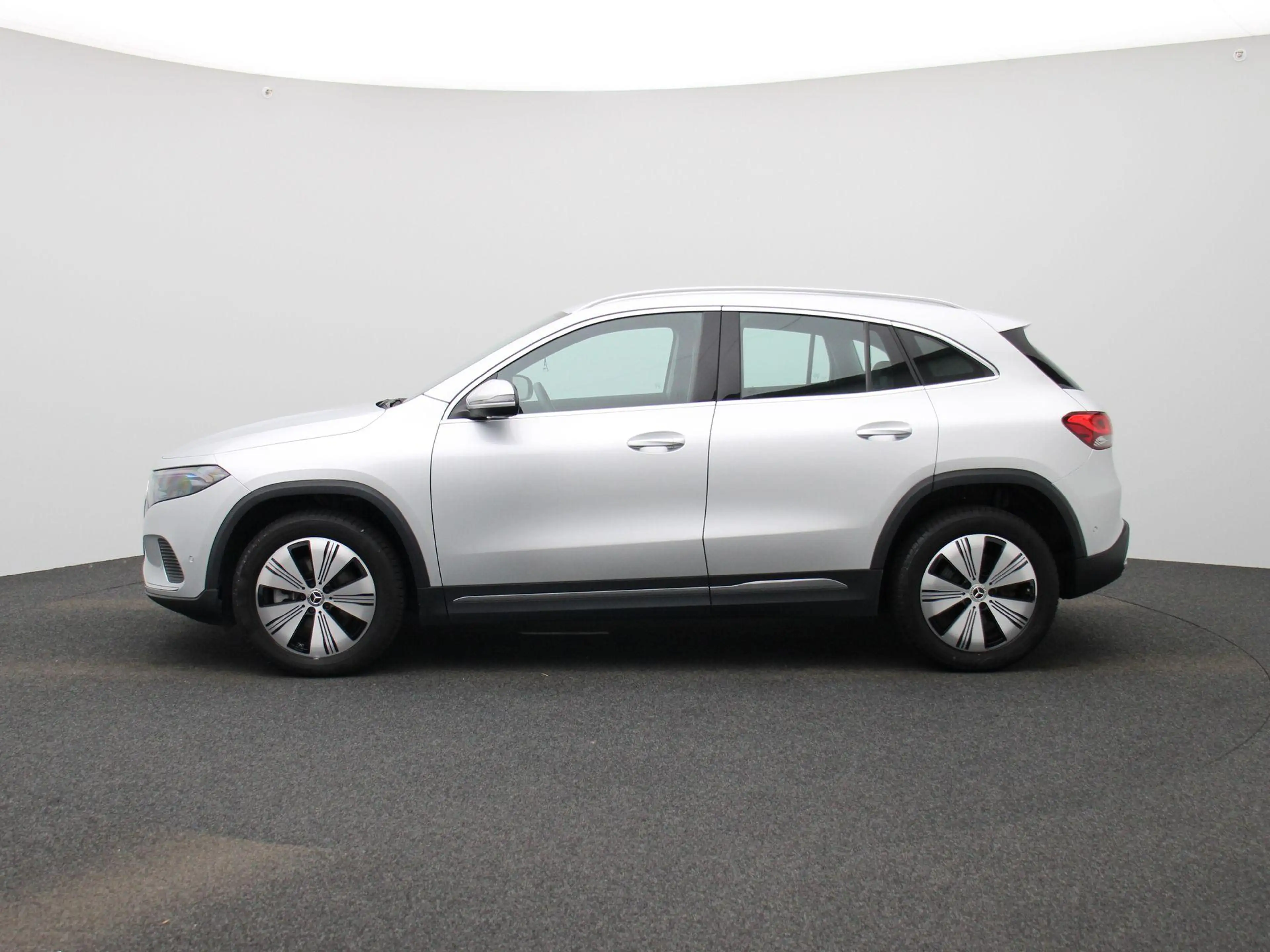 Mercedes-Benz EQA 250 EQA Business Solution — photo 4