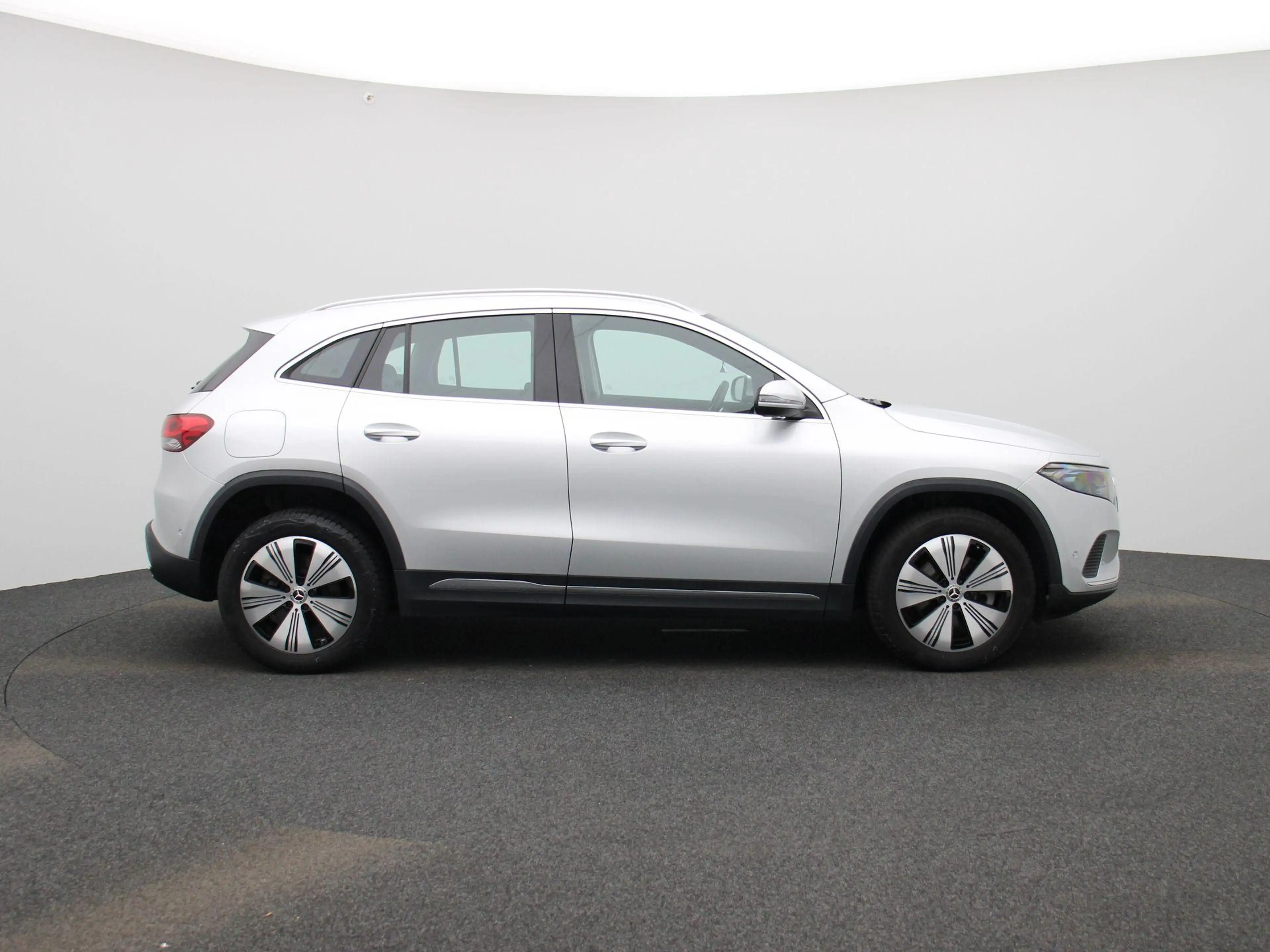 Mercedes-Benz EQA 250 EQA Business Solution — photo 6