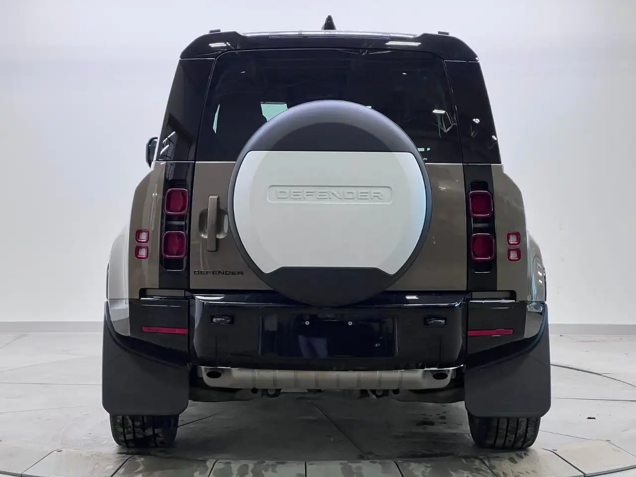 Land Rover Defender снимка Land Rover Defender