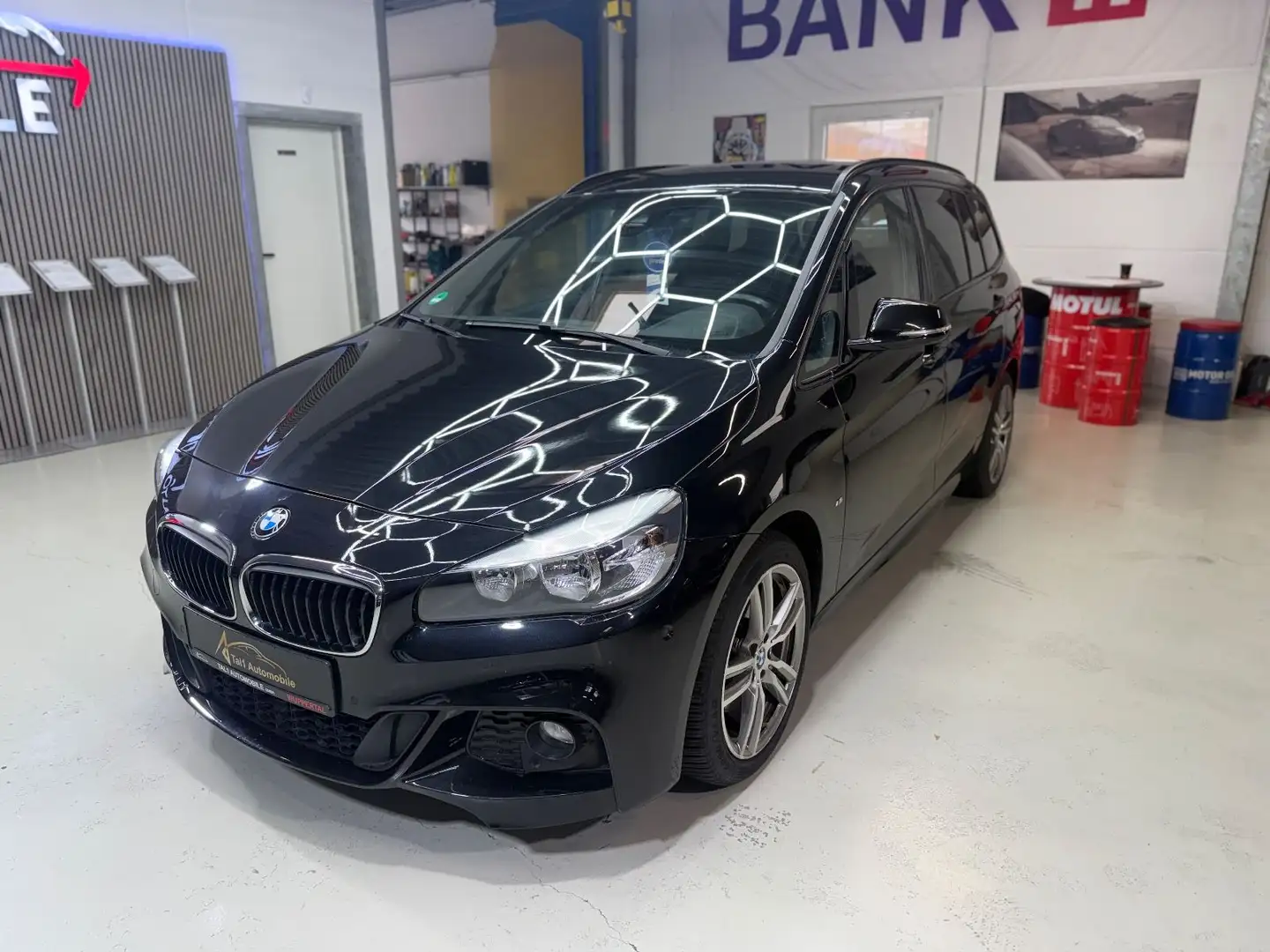 BMW 218 i 2 Gran Tourer M Sport 7 Sitzer Schwarz - 1