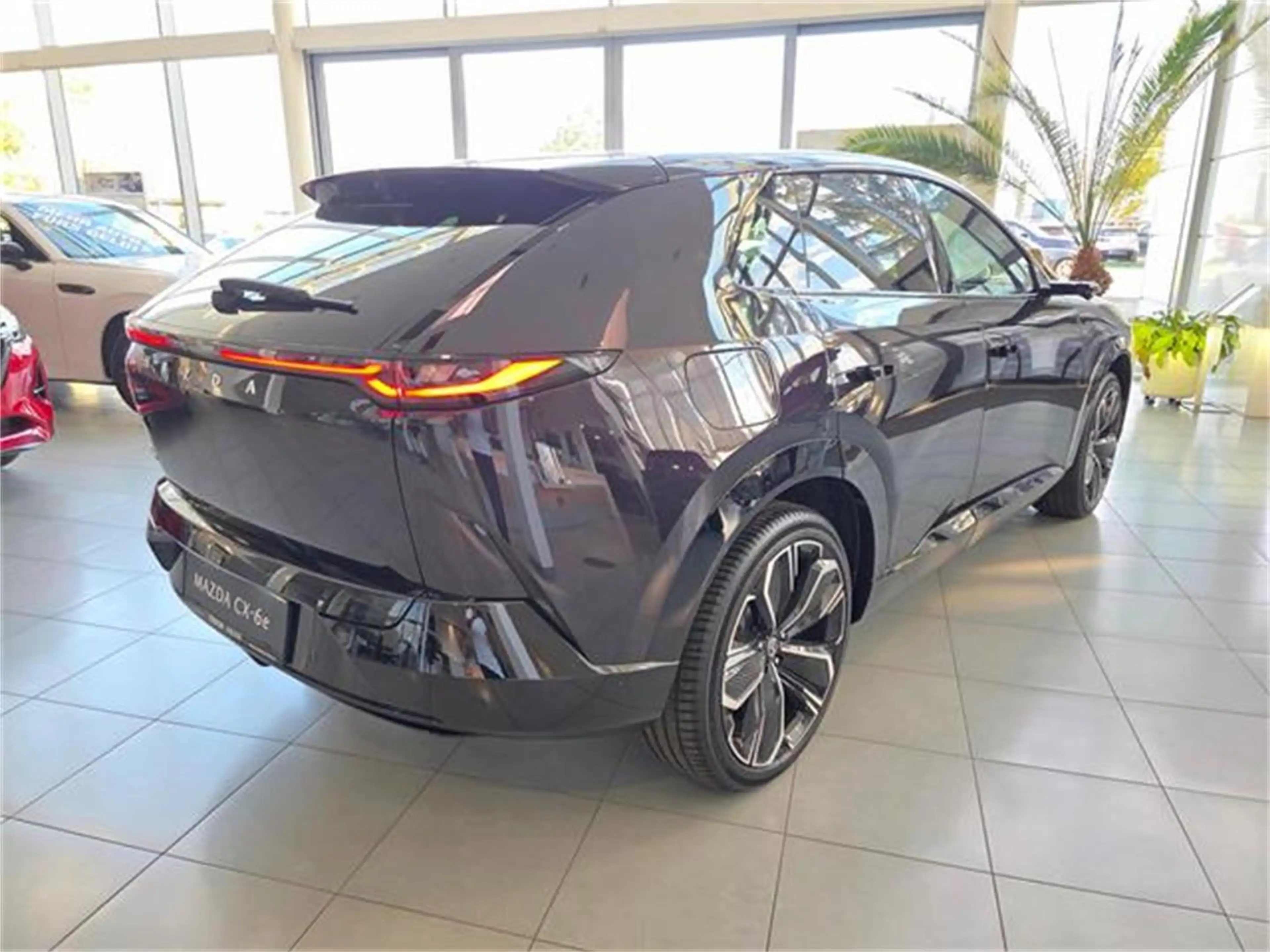 Mazda CX-6e 78kWh Takumi Plus — photo 6