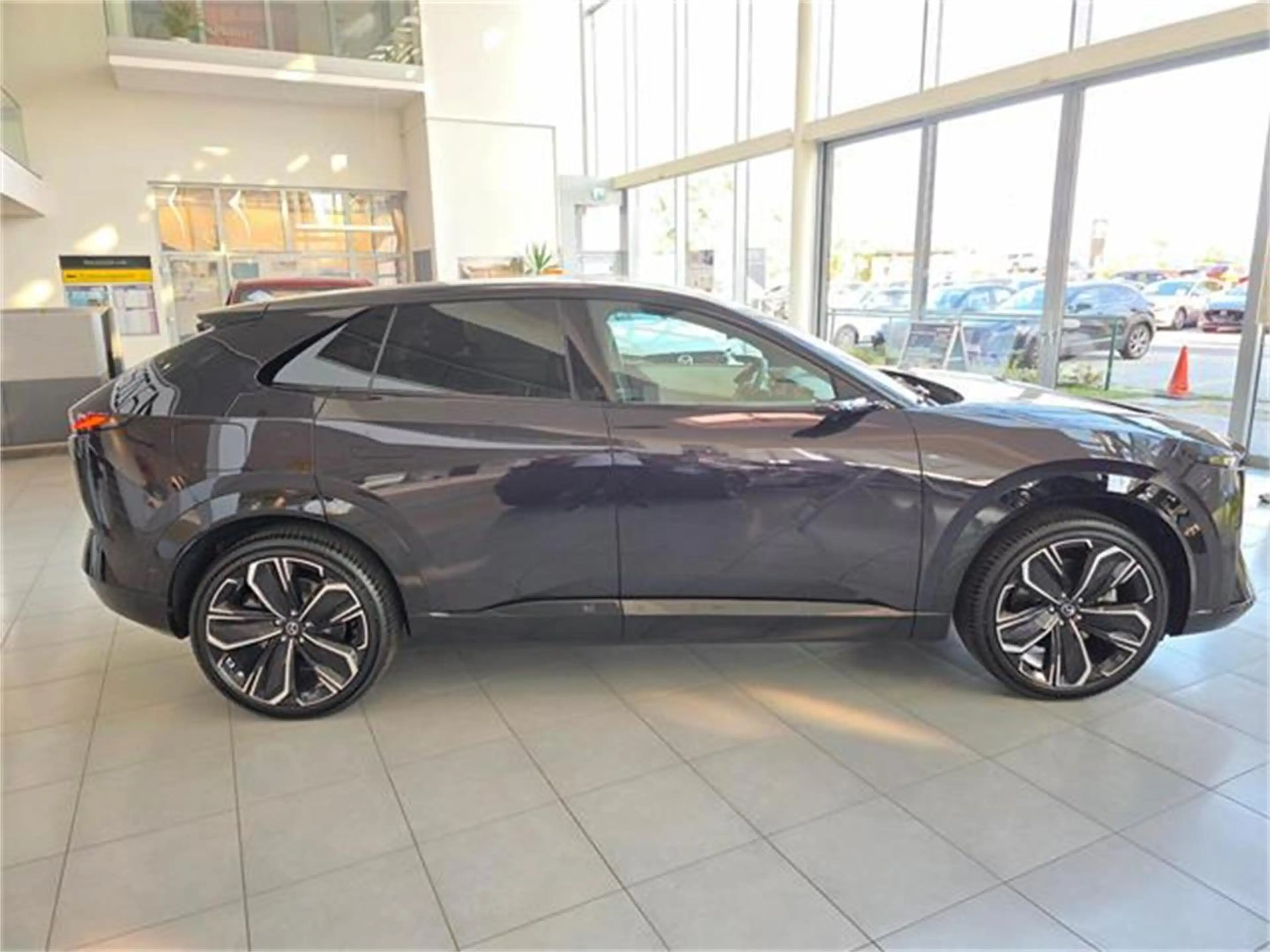 Mazda CX-6e 78kWh Takumi Plus — photo 7