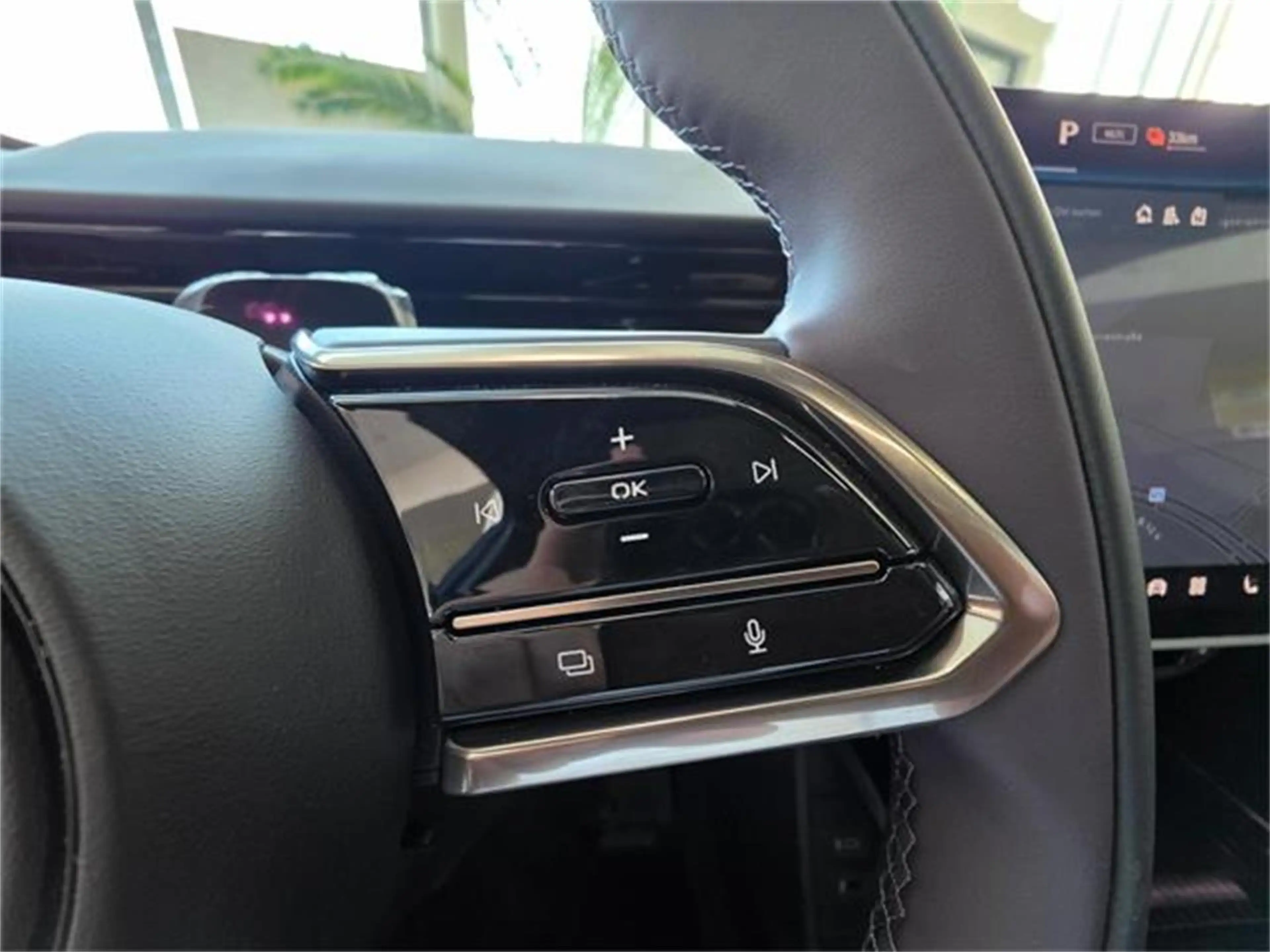 Mazda CX-6e 78kWh Takumi Plus — photo 13