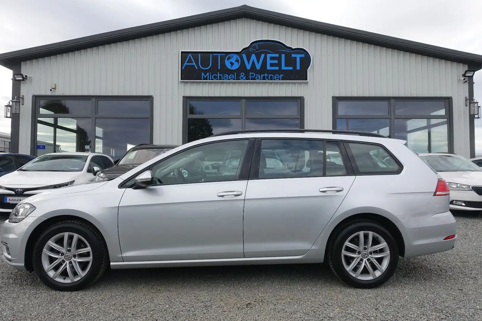 Volkswagen Golf Variant 1.6TDI DSG Scheckheft KLIMA LED ACC Silber - 1
